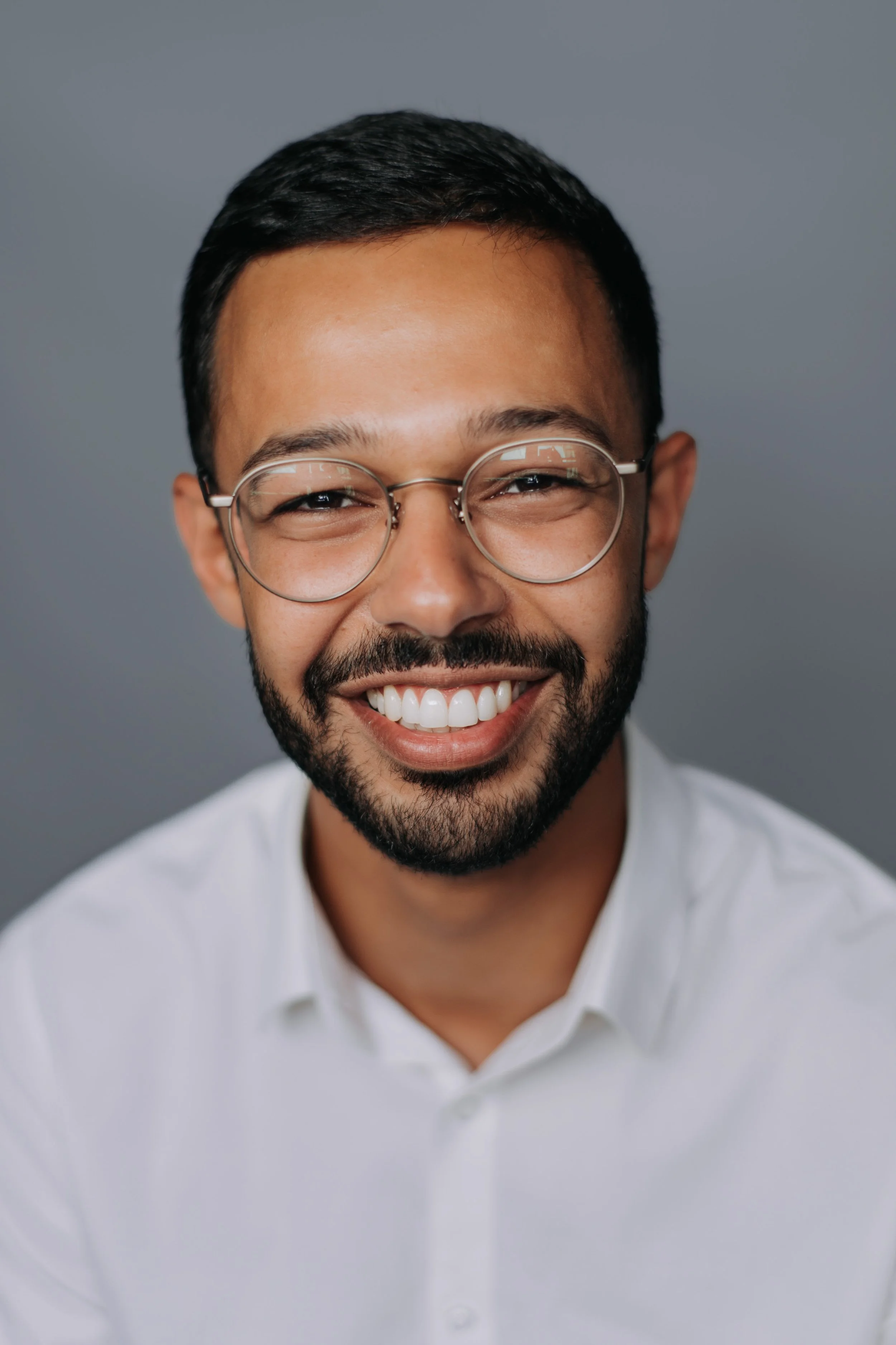 On Brand Photographer_Melbourne LinkedIn Headshot-6.jpg