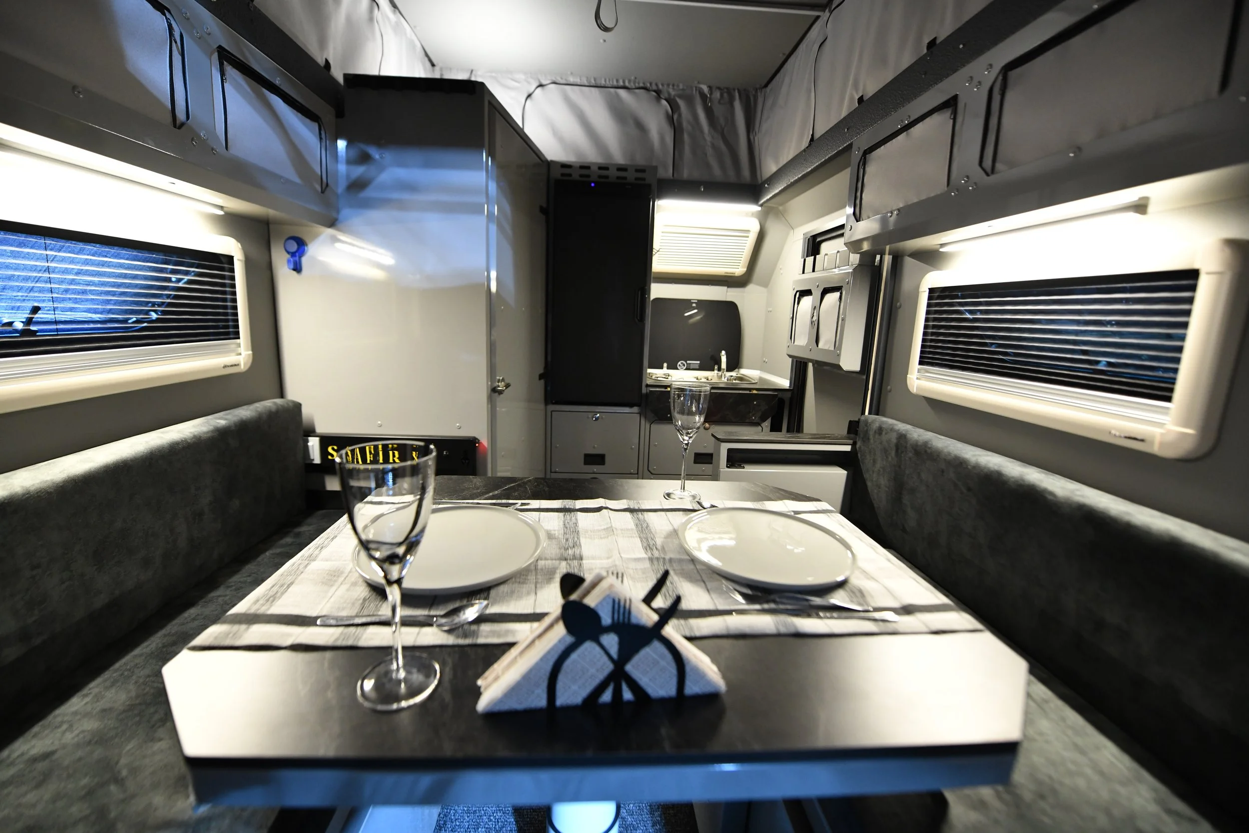Hunter Nature NTR3X NTR4X, Offroad Caravan, caravana Todo Terreno Portugal, UK, España, Caravana 4x4, lightweight offroad caravan.
