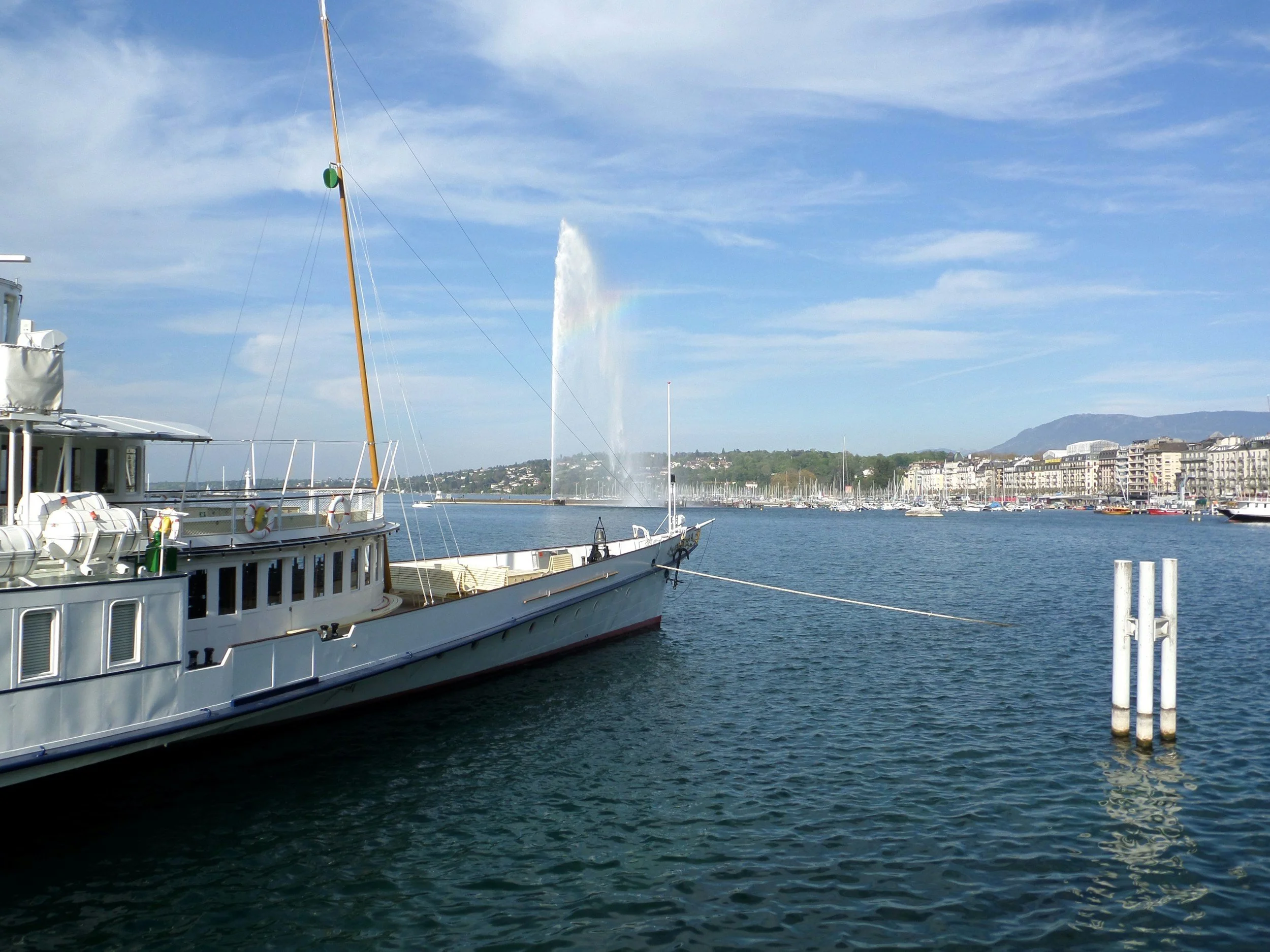 The Jet d'Eau and Boat