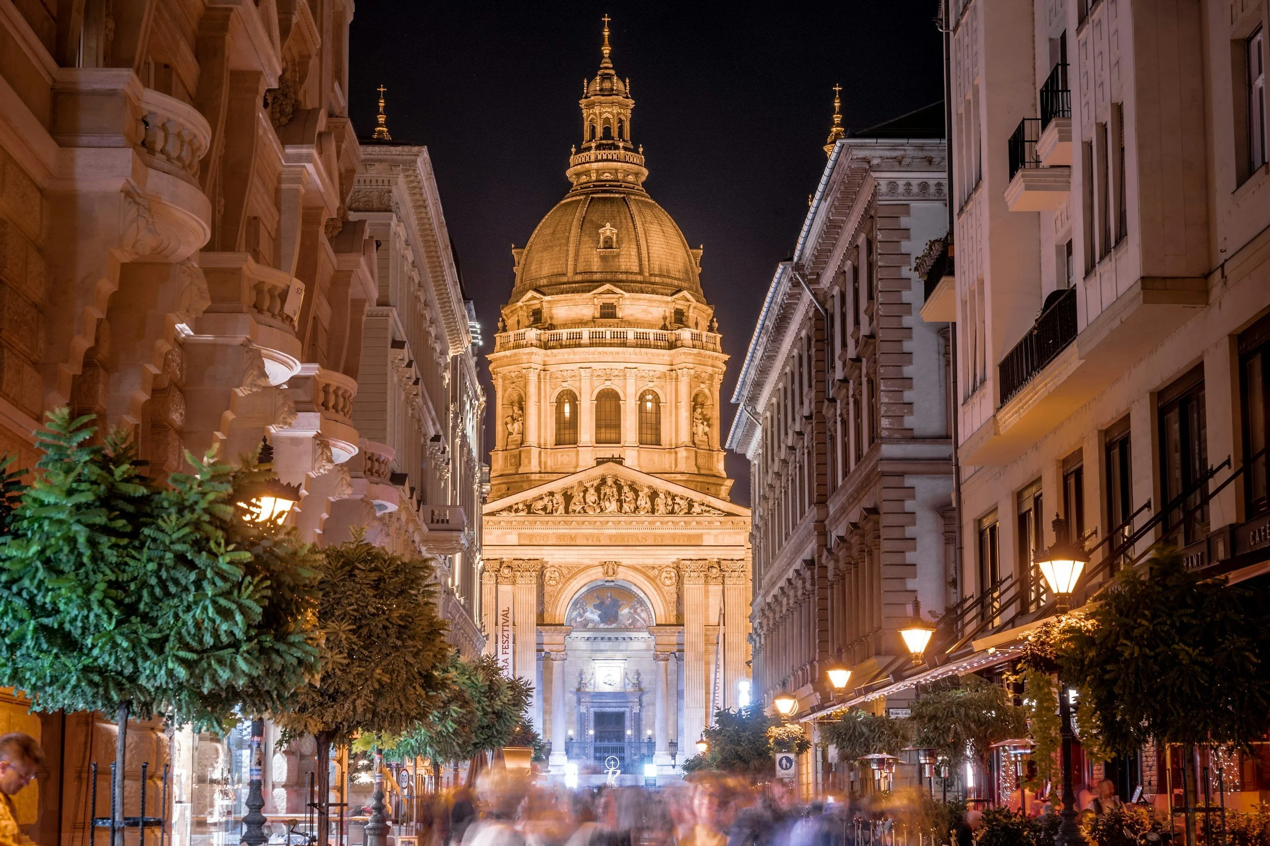 St Stephens Basicila from the Street