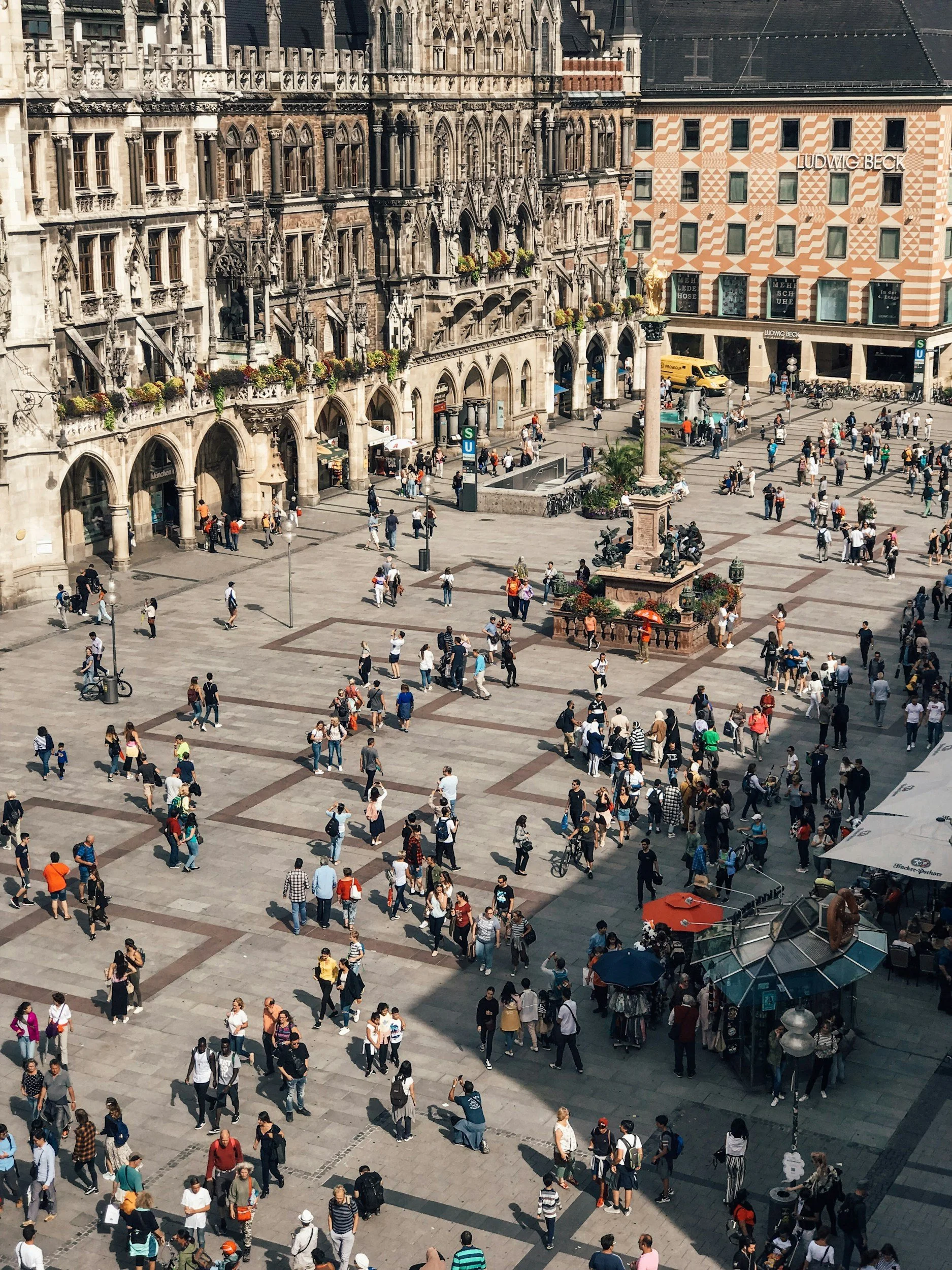 Marienplatz Courtyard, Munich