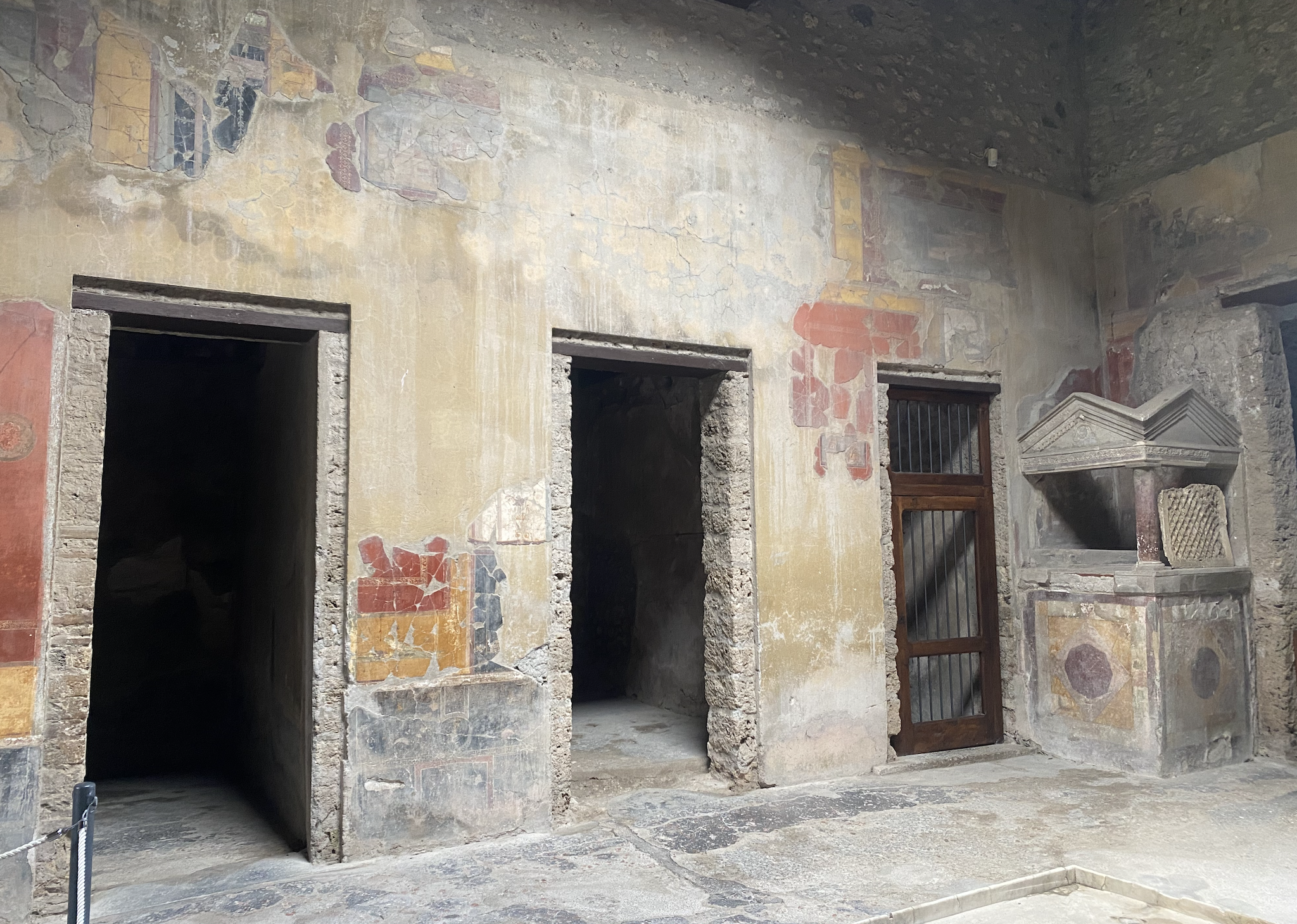 Pompeii Building Interior with Reds & Yellows