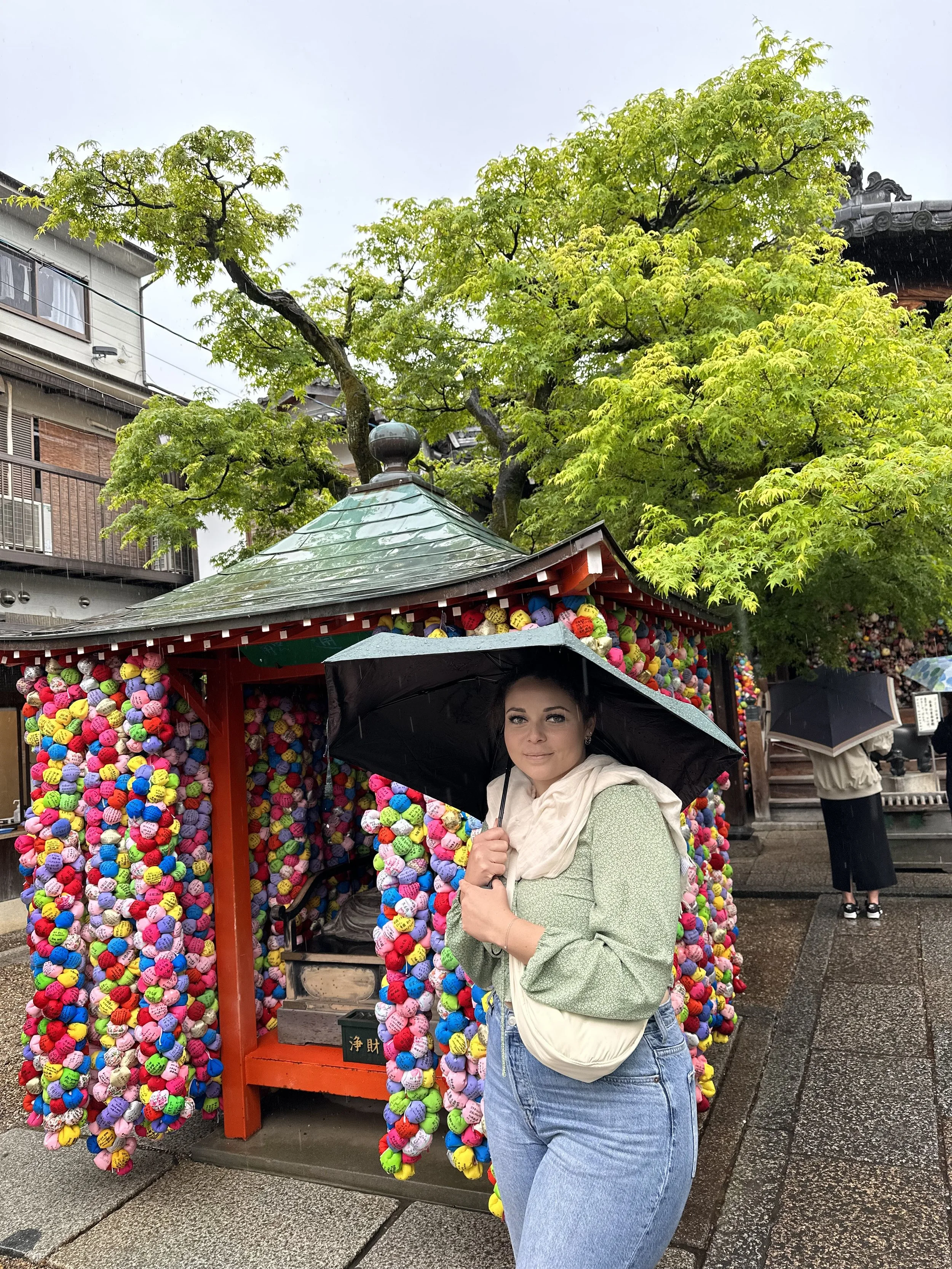 Shauny at Yasaka Koshin-do Temple in Kyoto