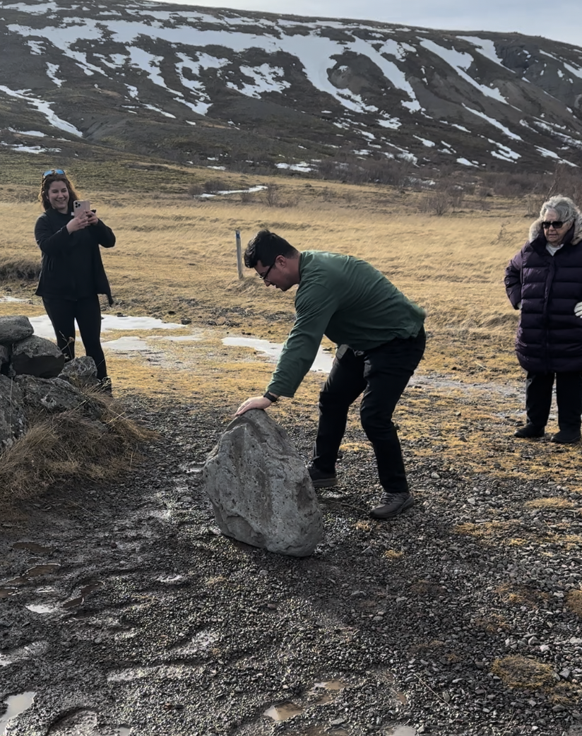 Mateja Lifting Husafell Stone