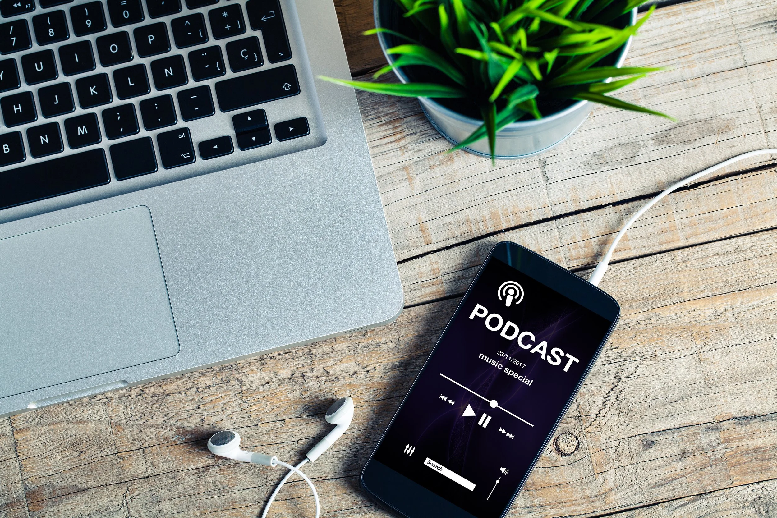 My Top 4 Podcasts for Getting Started with STRs