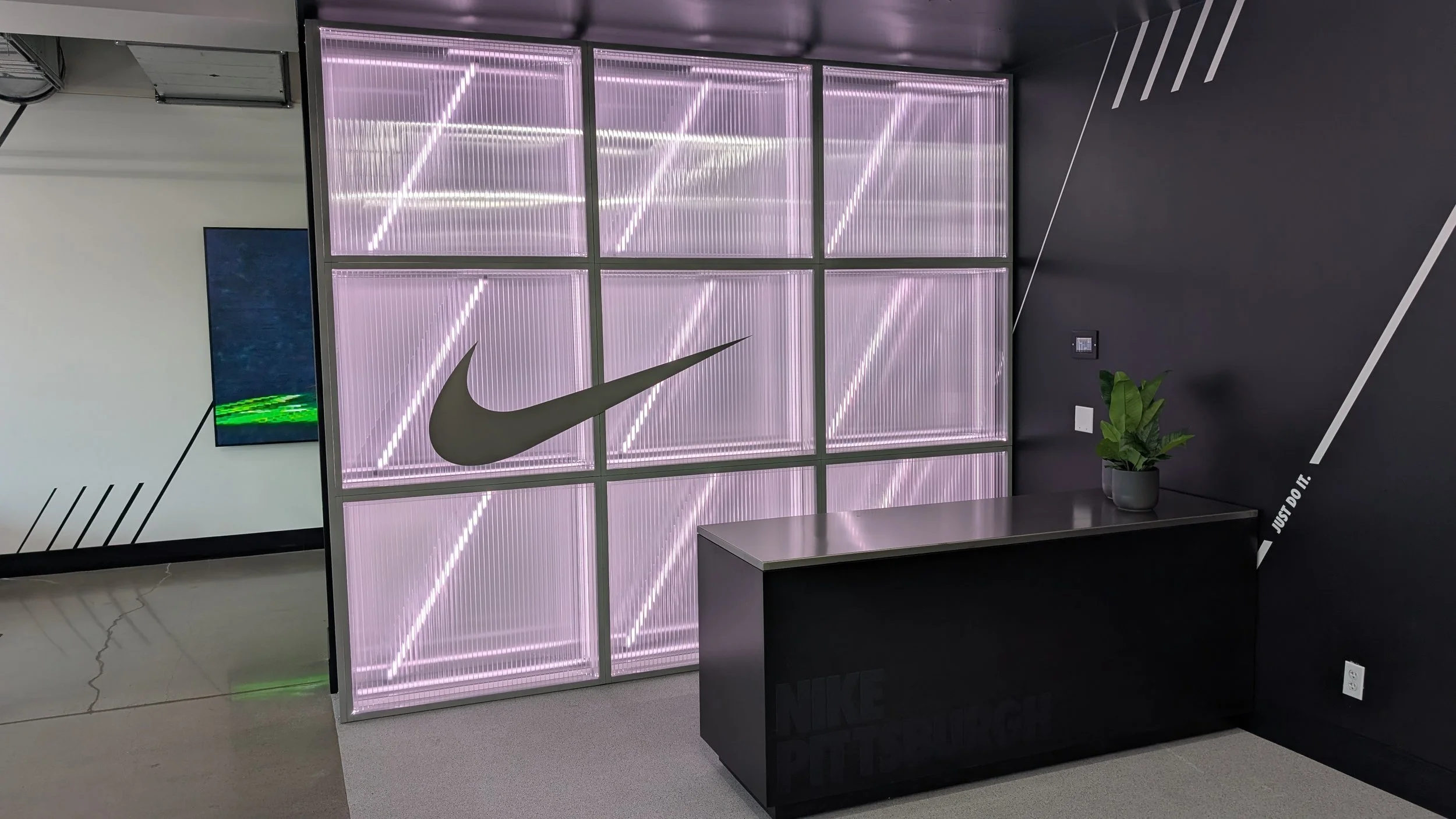 NIKE SHOWROOM