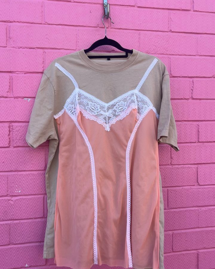 Slip into something sxc for the weekend 😚 vintage slip reworked into 100% cotton secondhand tshirt by urs truly 🍑 peach &amp; lace is the new peaches &amp; cream or wear this &amp; eat whipped cream?