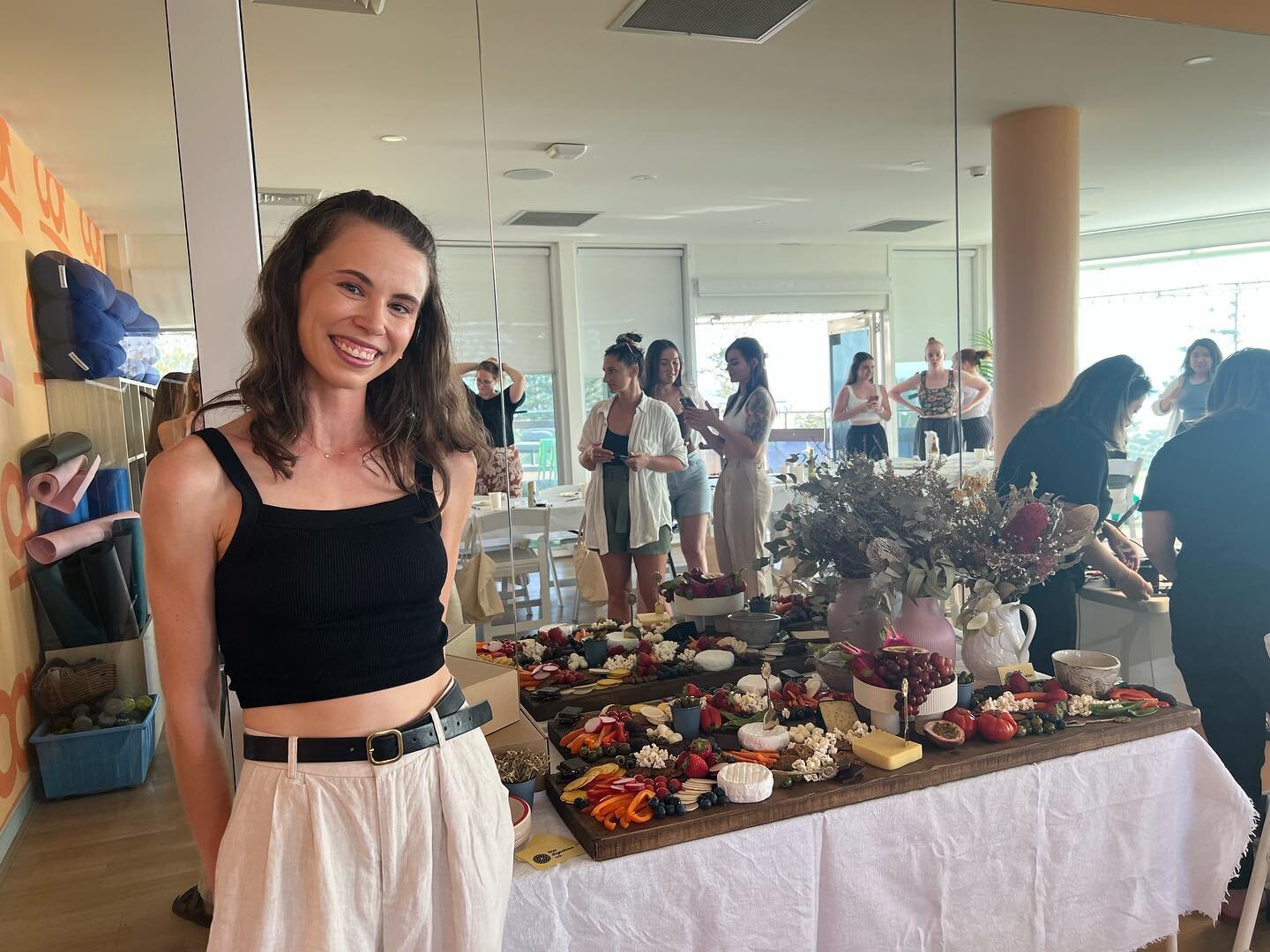 ⁣TDC at the @lunarloveclub Sundowner 📸
⠀
Had the pleasure of curating a gut nourishing grazing board for this extremely wholesome event 🧀🍓✨⠀
⠀
I was also very excited to talk about all things @thedigestionco and gut health 🥝✨⠀
⠀
Thank you @lunarl