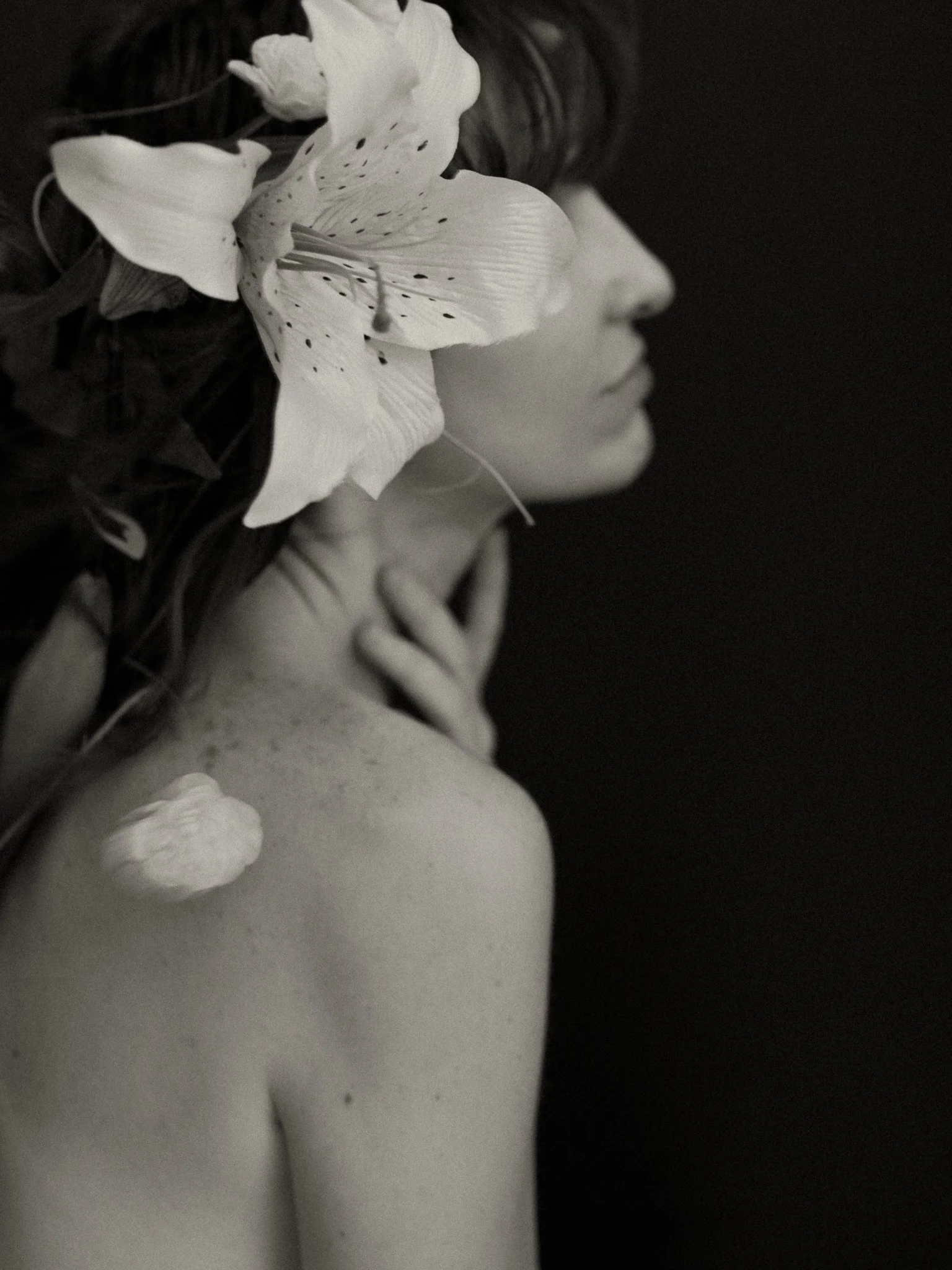 Artistic boudoir photography in Oregon studio by Shimizu Photography