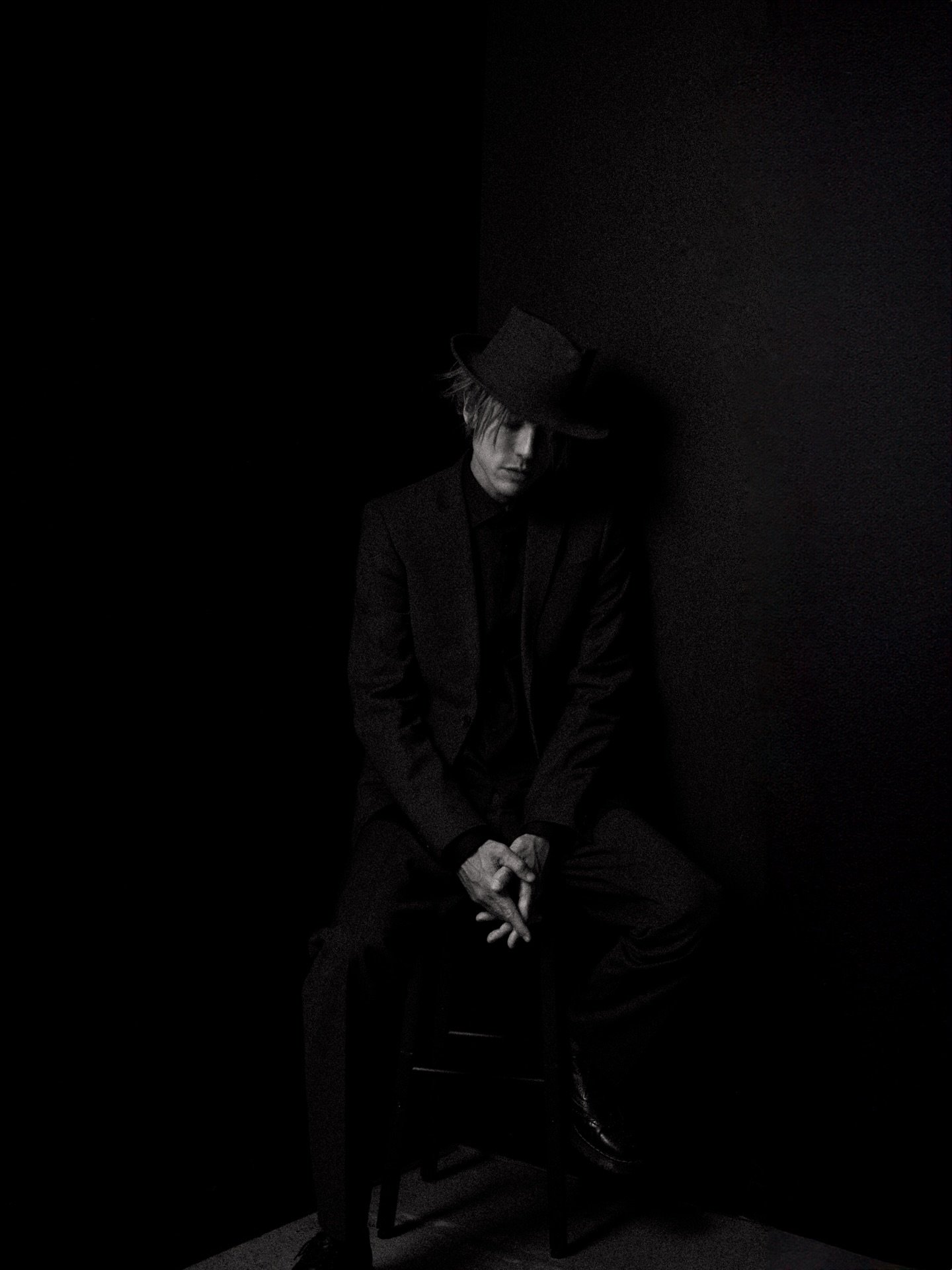 Portrait of @reimastrogiovanni! An incredible photographer and musician! I&rsquo;m so grateful that I get to hang out with such a talented artist! Rei-San, Teppei-San (@ftp8101), and my collaborative project will be coming to @jamopdx this year! Than