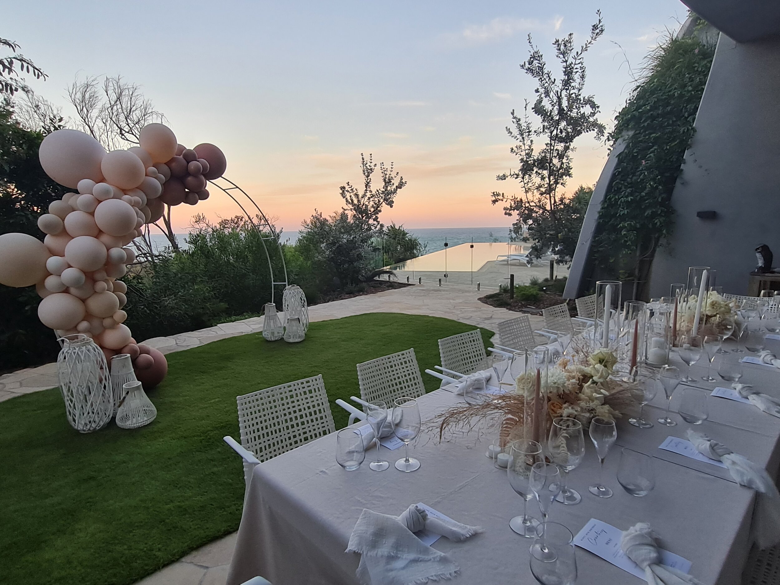 Domic Noosa Splash Events Styling Private Client Celebration Event Birthday Milestone Table Setting Tablescape Balloon Arch Luxury