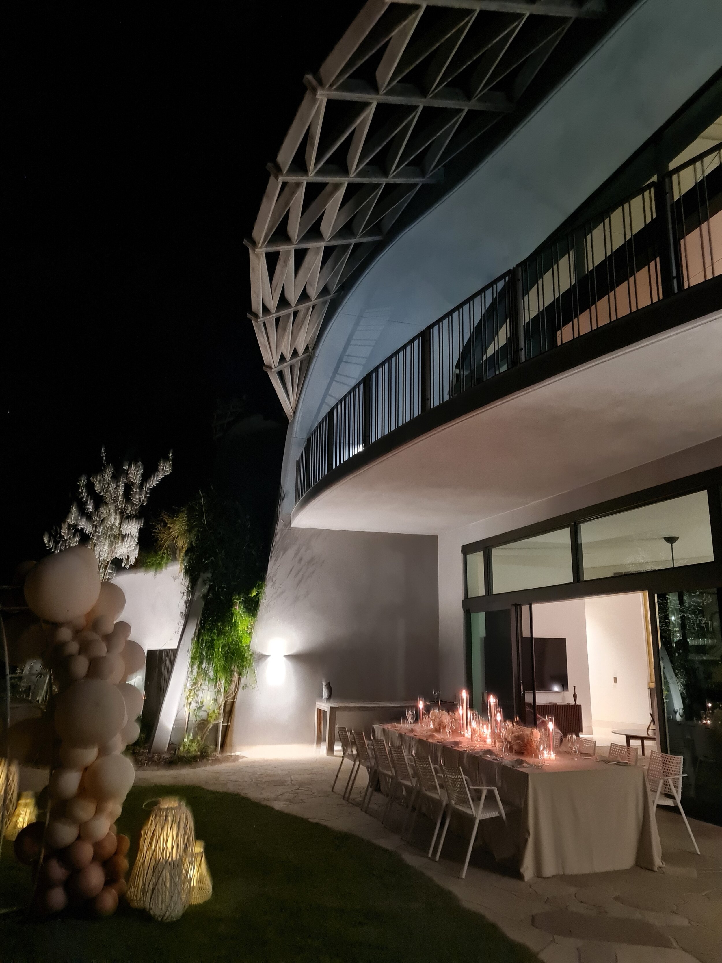 Domic Noosa Night View Table Setting Tablescape Event Styling Splash Events Balloon Arch Private Luxury Client Birthday Celebration Milestone