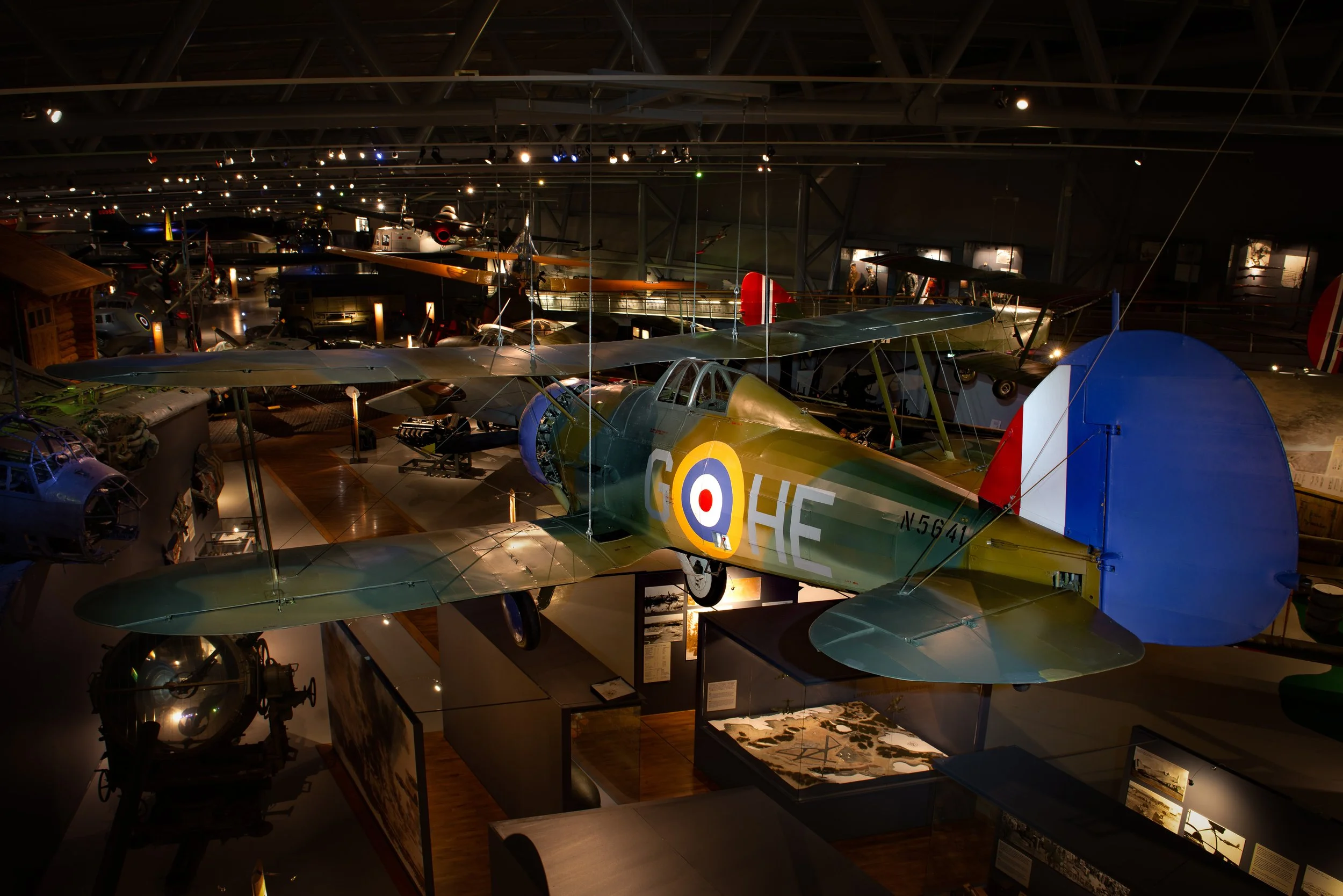 Norge hadde bare 7 av 12 Gloster Gladiator i tjeneste da de ble angrepet fra 9. april. De kjempet tappert og skjøt ned flere tyske Messerschmitt og Heinkel. Museets fly ble brukt av britene da de kom Norge til unnsetning på Lesjavatnet 25. april 1940