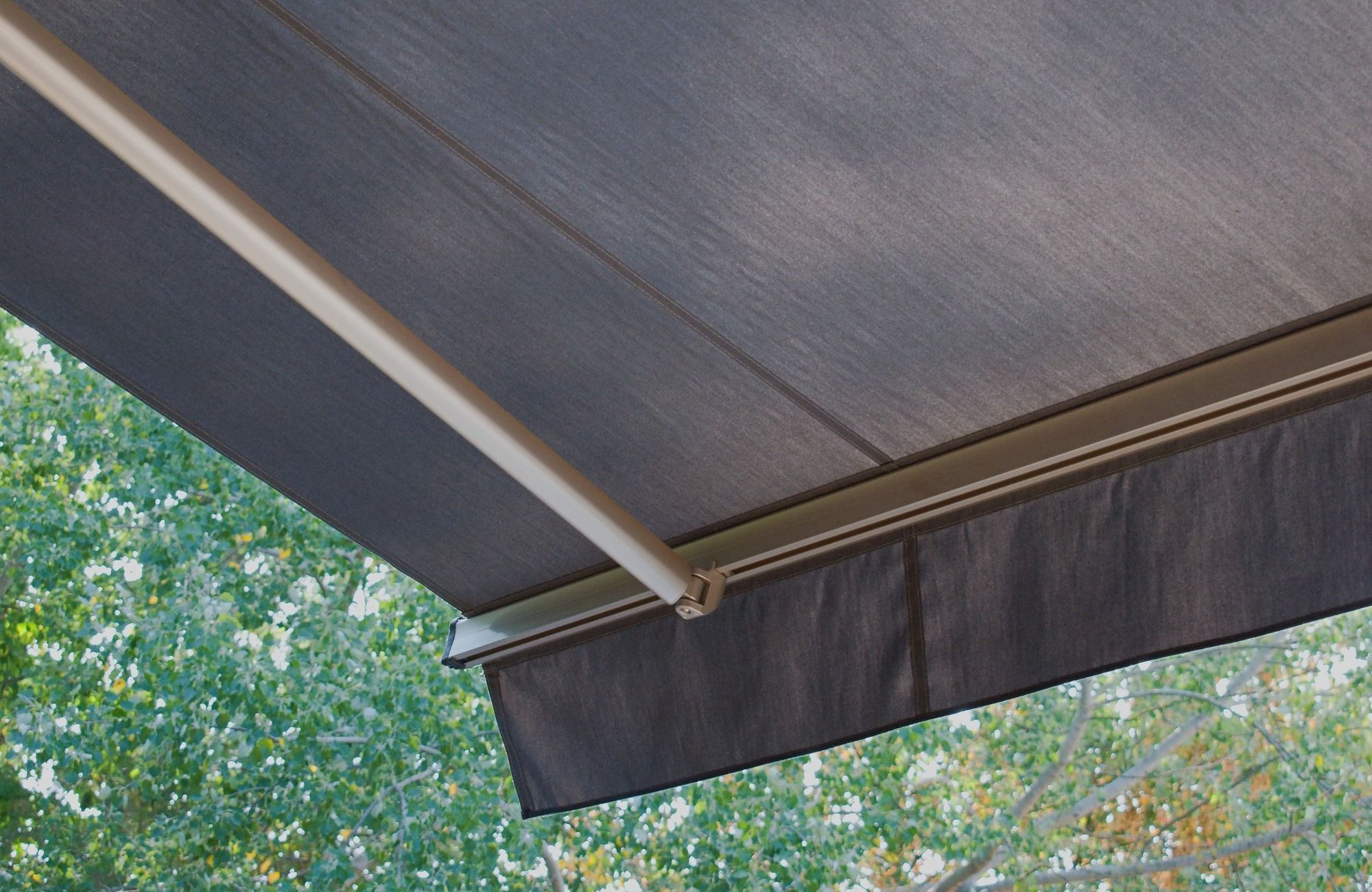 Make the Most of Your Outdoor Space with a Bespoke Awning 