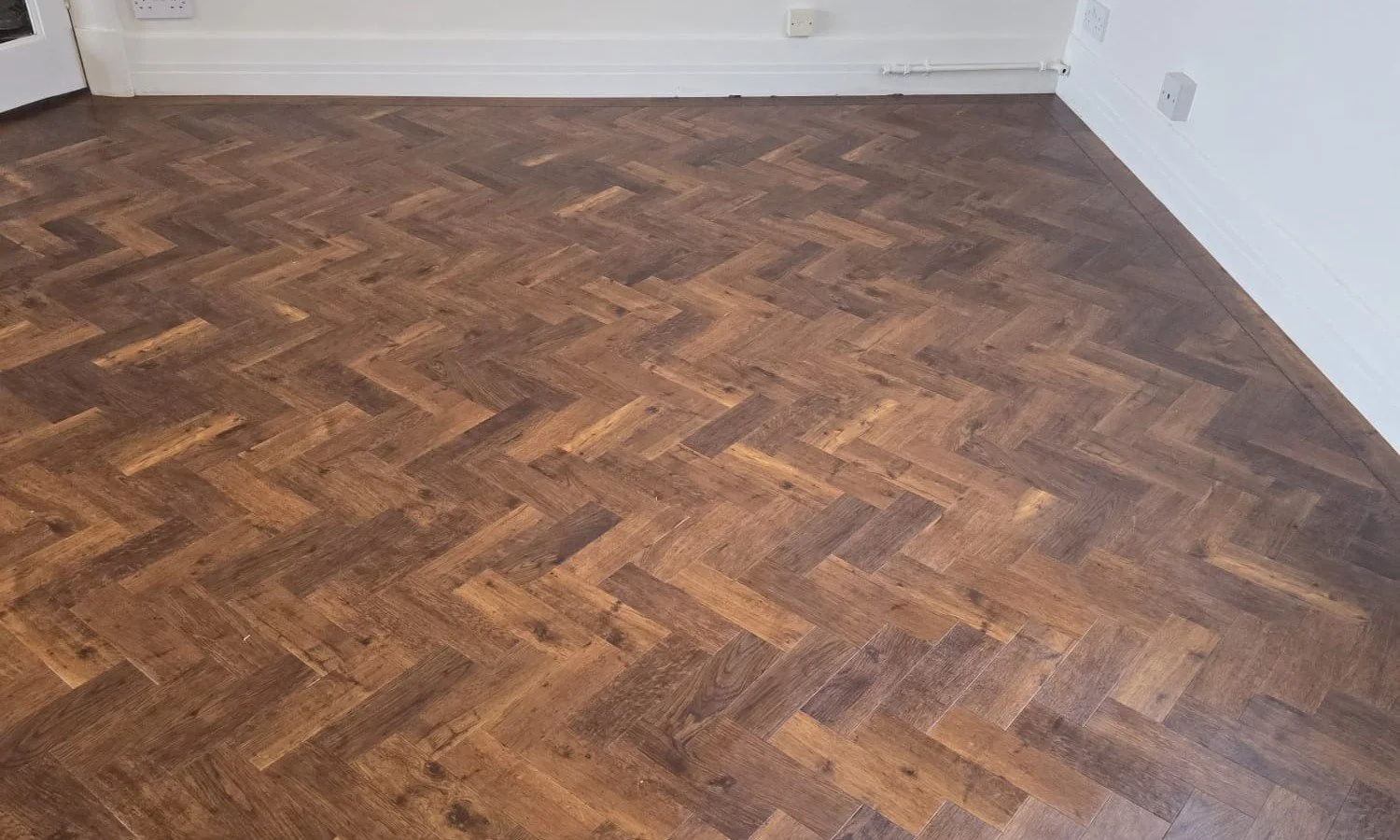 herringbone flooring laying pattern
