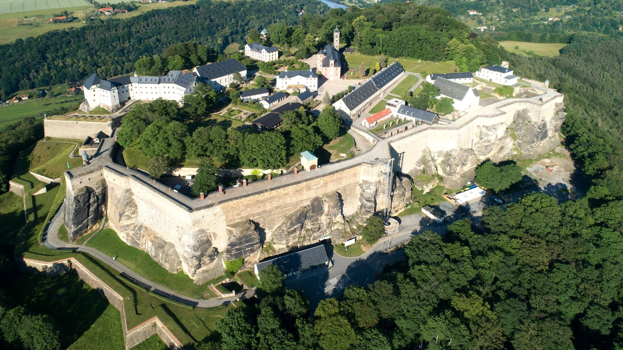Luftaufnahme der Festung Königstein Aus Süd-West
