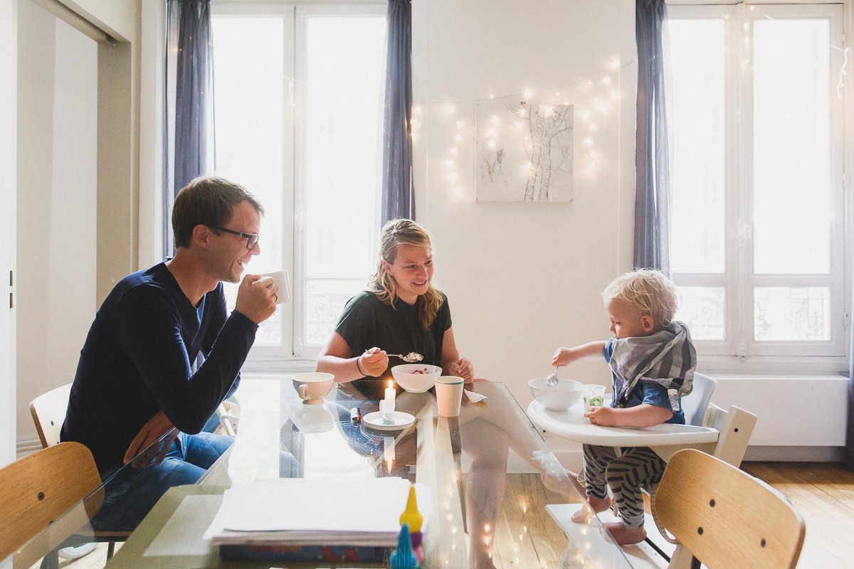 reportage d'une famille suédoise dans un appartement parisien