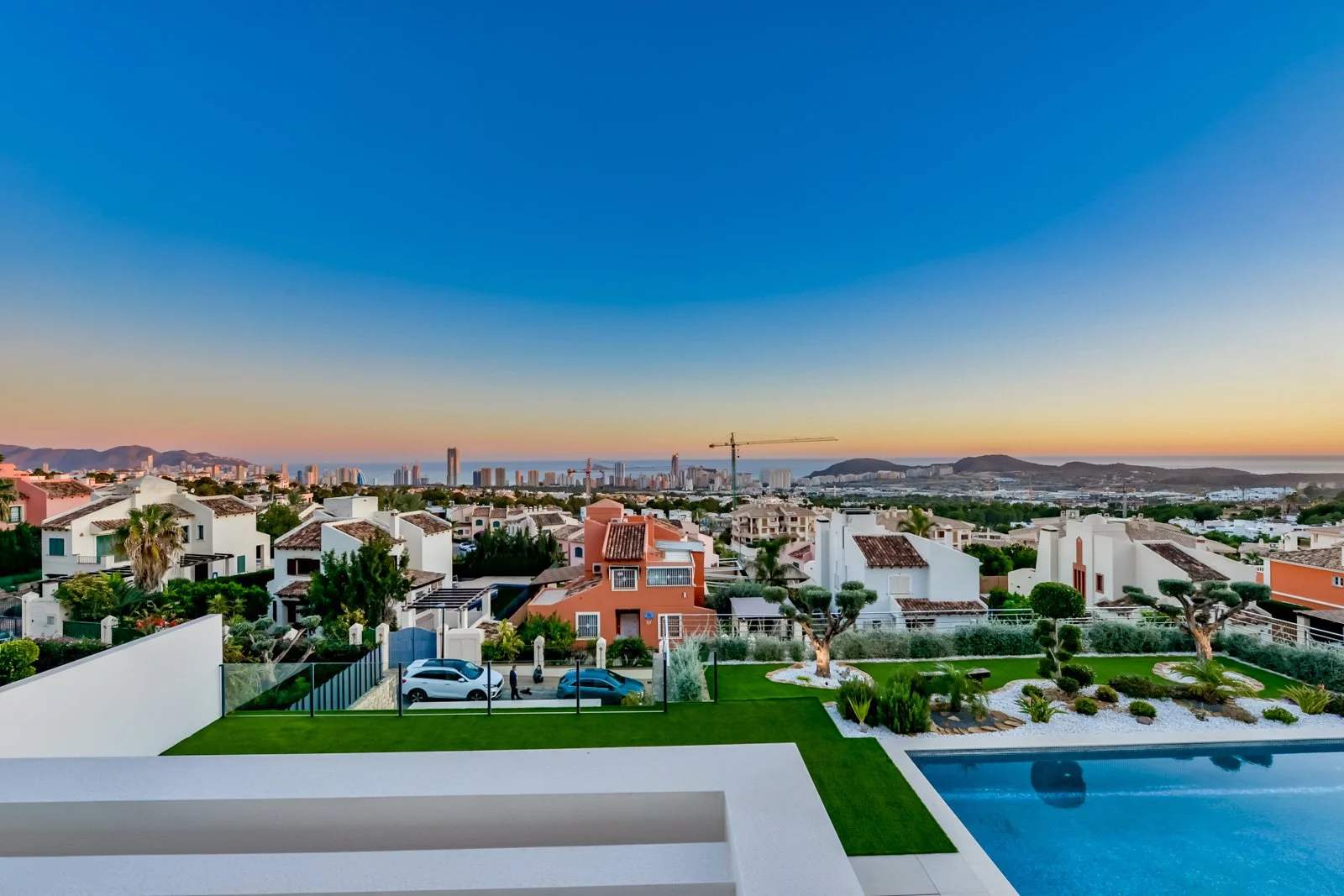 The Estates - Villa Alamanda Night - Finestrat30.jpg