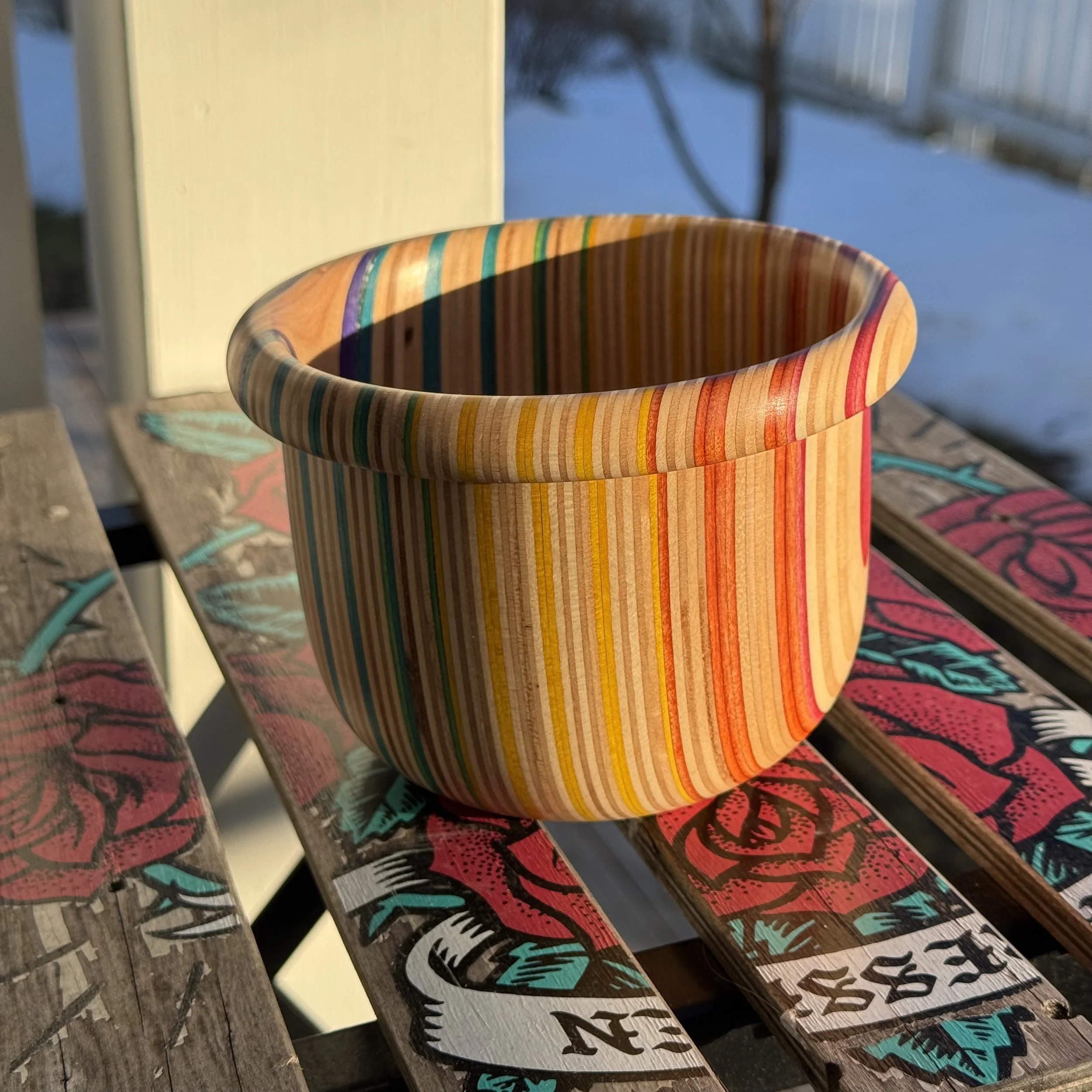 Skateboard Bowl Medium "Rainbow Nut"