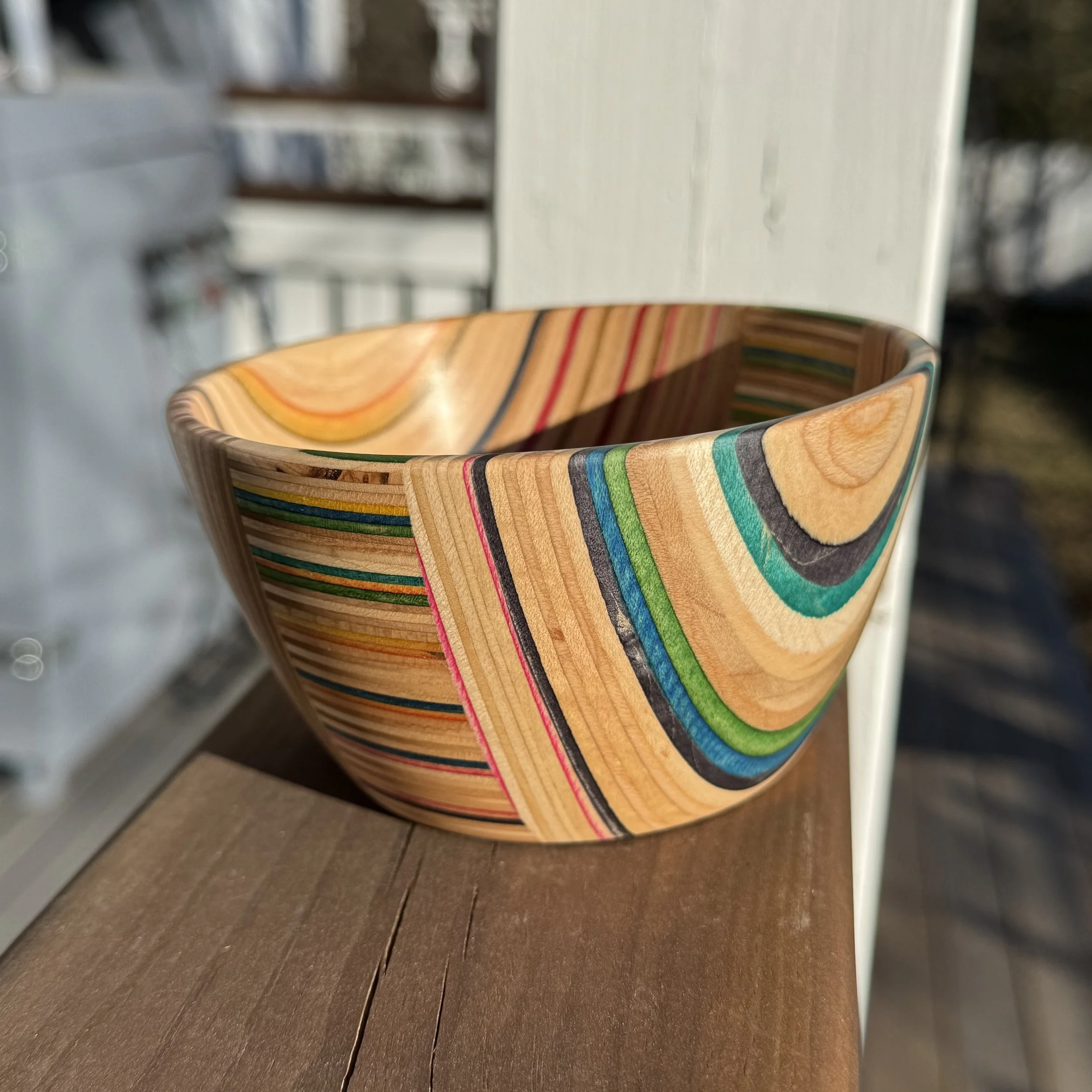 Skateboard Bowl Small  "Snacky"