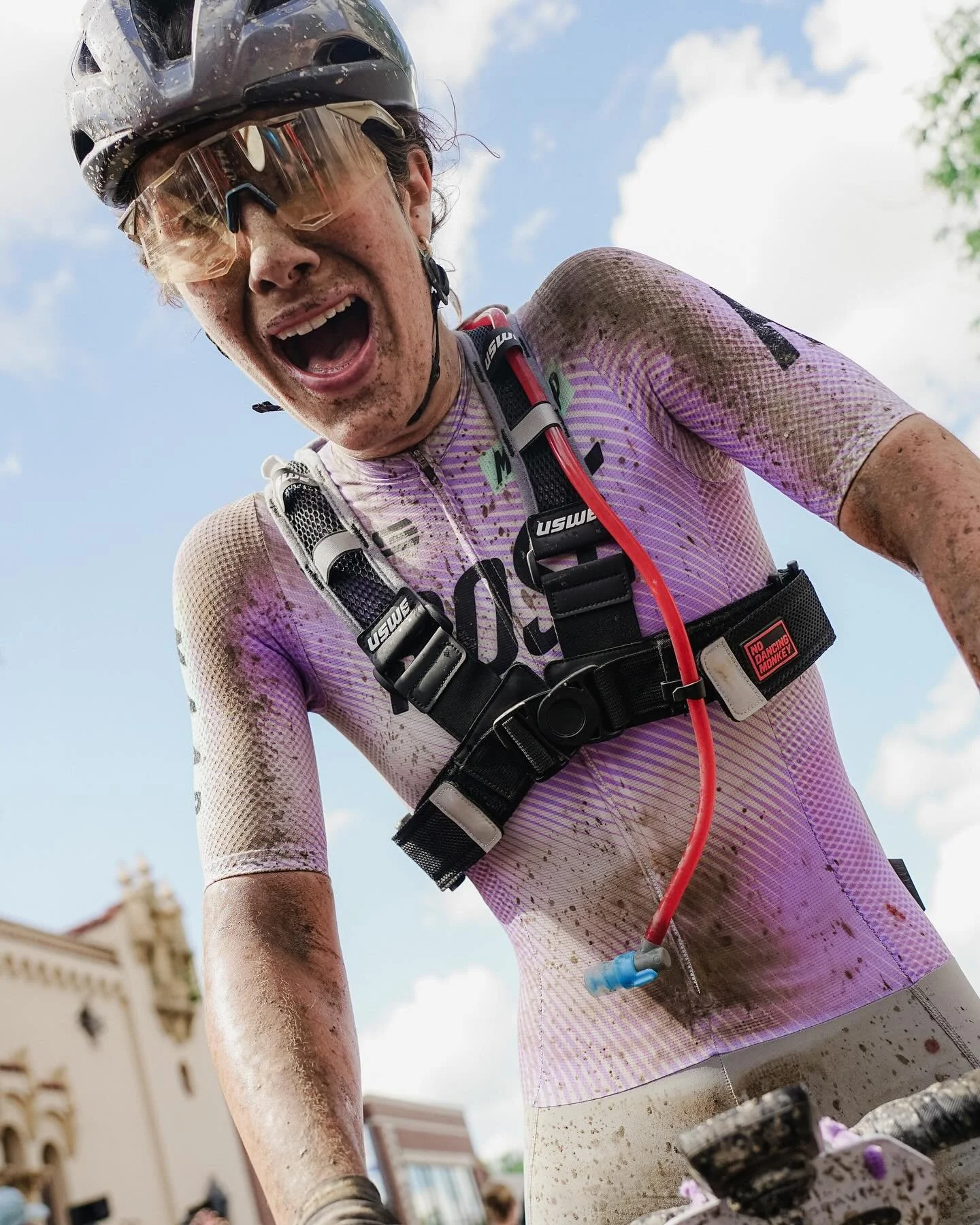 Our women's winners from @unboundgravel 200 miles @rosaklsr and XL @svenja__betz 🩷 congratulations