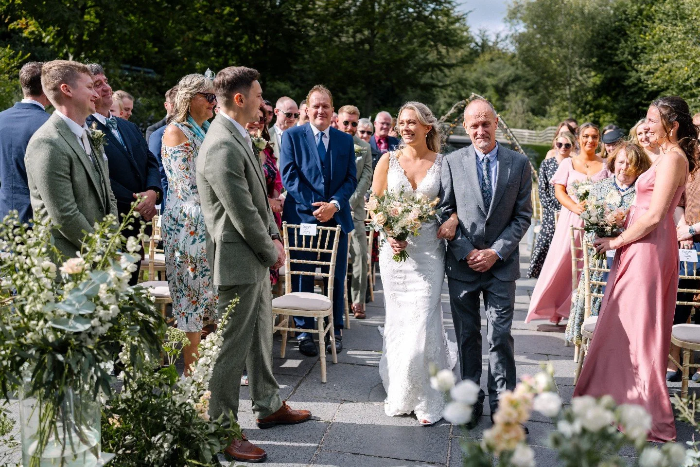 Summer ceremonies on the patio ☀️

With the gardens in full colour and the cool stone barns behind you, it&rsquo;s a simple, natural setting that suits whatever style you have in mind.🤍

Whether you prefer minimal d&eacute;cor or something more deta