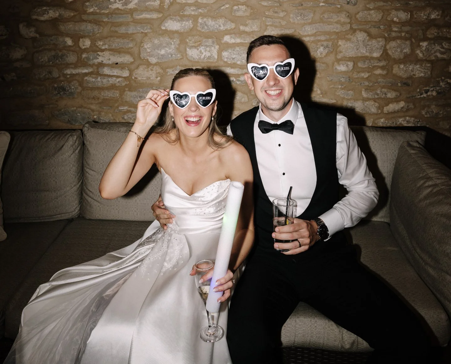 When the evening celebrations begin, the Lower Barn really comes into its own 🪩

The bar opens, the music turns up, and suddenly it&rsquo;s all clinking glasses, packed dance floors and &ldquo;just one more song&rdquo; energy.

From signature cockta