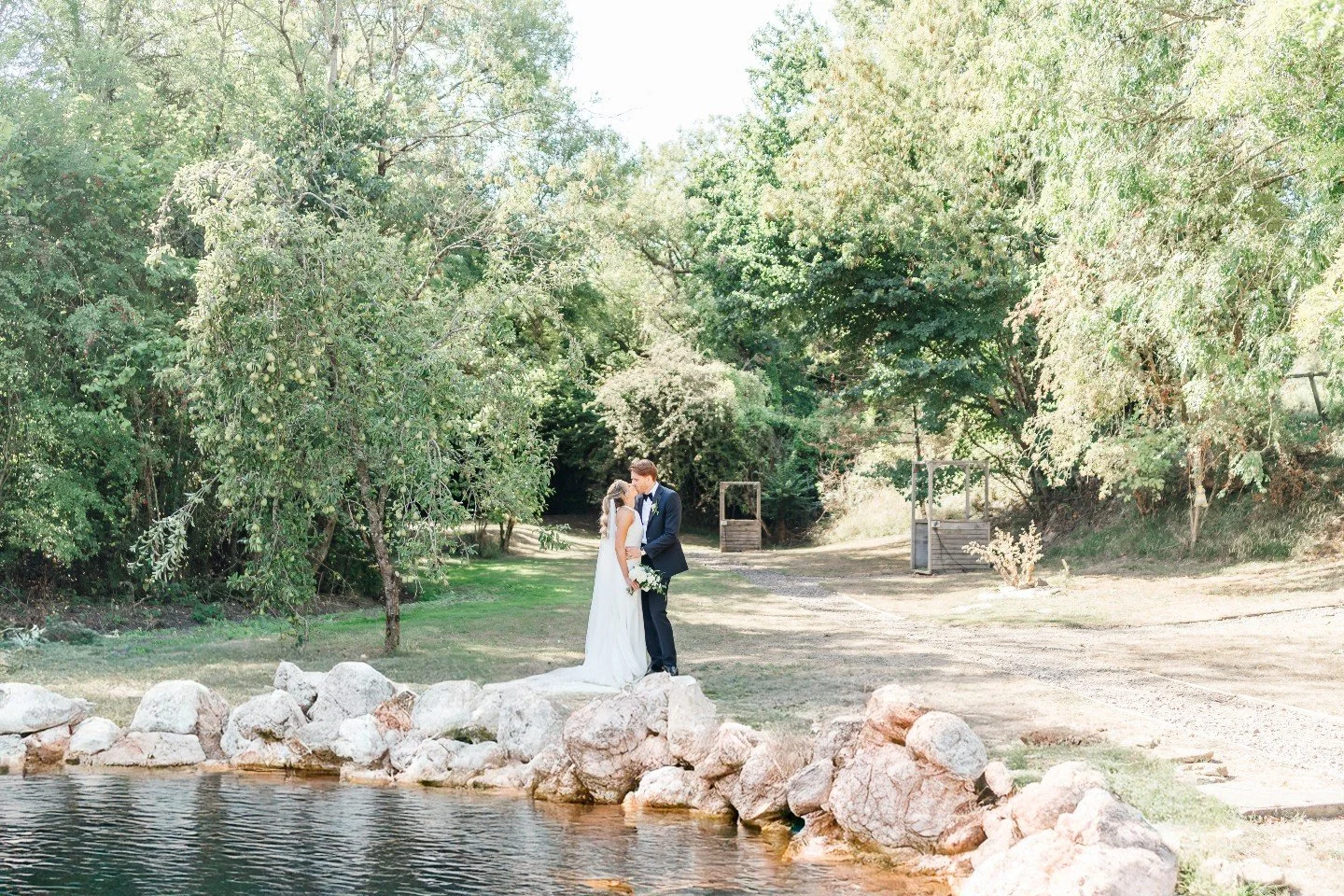 Our duck pond is one of Wick Farm&rsquo;s best-kept secrets ✨

A hidden corner for just the two of you - a moment to pause, capture special moments and take it all in 🤍

📸 @rebeccacaseyphotoandvideo

#wickfarmbath #bathweddingvenue #wickfarmwedding