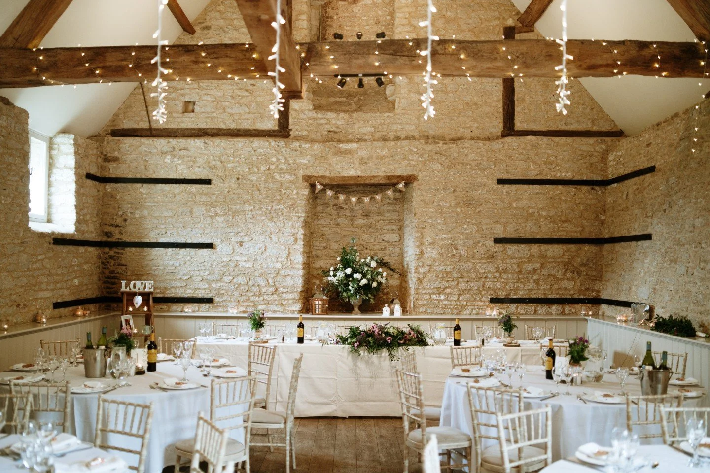 A planning secret we've been keeping 🌷

Weekdays at Wick Farm are definitely worth considering! 

More dates to choose from,
more flexibility with your suppliers,
and a little more breathing room for your budget.

Our midweek package offers the same