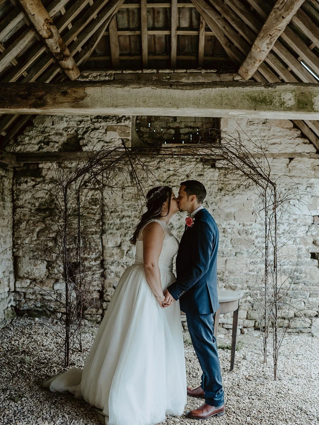 An outdoor barn ceremony at Wick Farm ✨🌾

Tucked beneath the old stone barns, with hay bale aisles, wild branch arches, and the sound of the countryside all around you, it has a wonderfully rustic feel to it.

It&rsquo;s not something we see every w