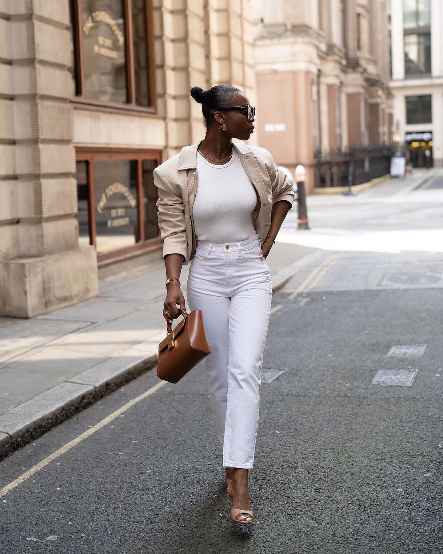 Timeless 🤩 Rabia wearing @becauseofalice Tank Top 
.
.
.
.
.
.
.
.
.
.
.
.
.
.
.
.
.
.
.
.
.
.
.
.
.
.
.
.
.
.
.
.
#becauseofalice #boa #streetstyle #ootd #luxury #londonstyle #explorepage #fashion #streetstyleluxe #styleinspo #minimalstyle #minimal