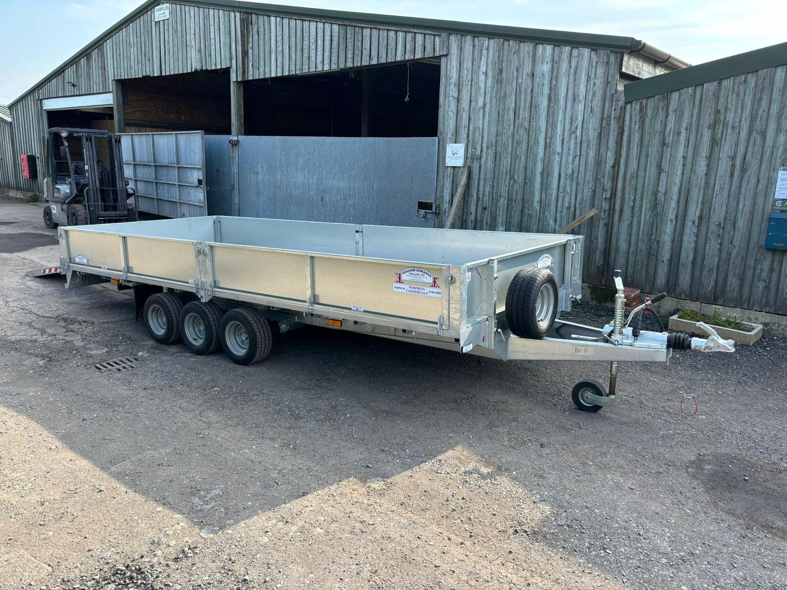 16ft Flatbed Trailer Tri-Axle
