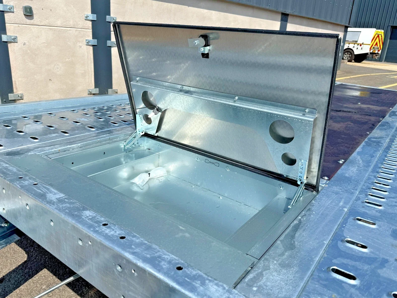 s-l1600 - 2026-03-11T123652.356.webp