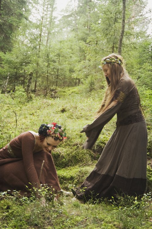 Photography by Helene Fjell
Models: June Ailin Bonsaksen + Gottfred