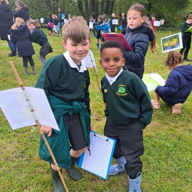 We are working at Otterden Estate in Kent this week. Dodging the showers the children enjoyed completing the nature quiz with different classes of flora and fauna. #outdoorlearning