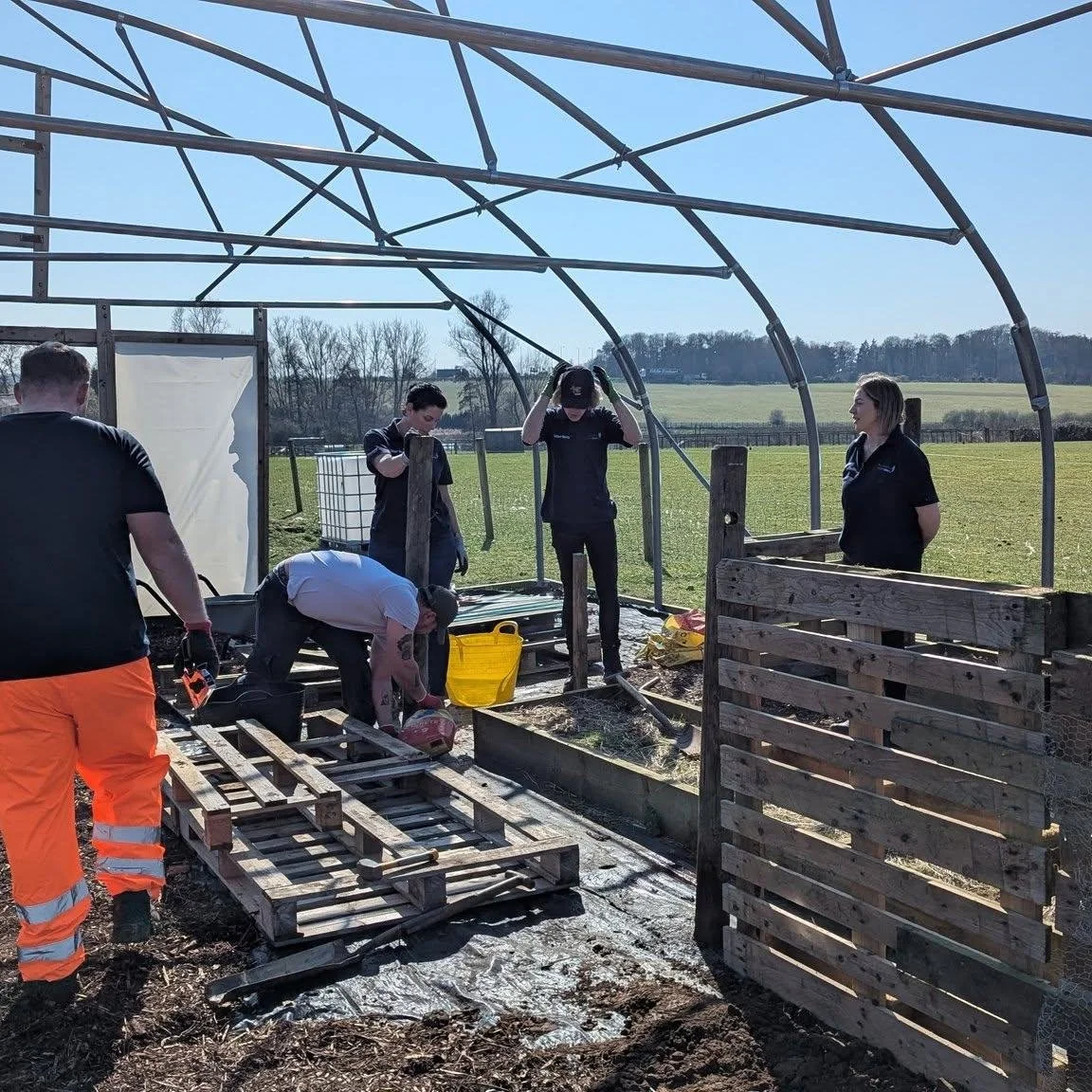 Such a great idea to get corporate volunteers to help out at Farms for Schools members Sacrewell Wellbeing for the volunteers and a nice helping hand for the farm, so they can offer more to visitors.Interested in getting involved? Find out more here: