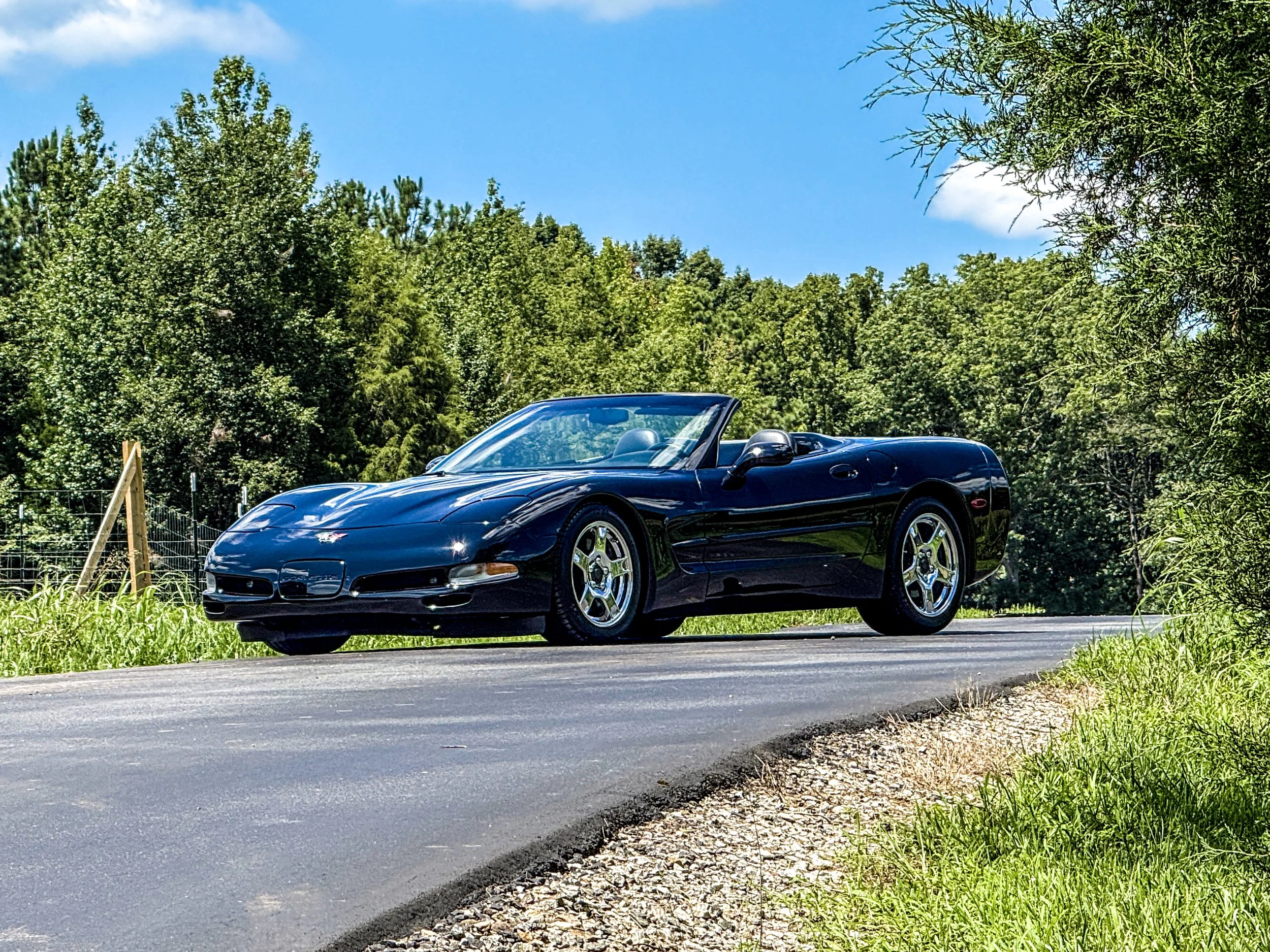 BRING_A_TRAILER_98_Corvette_20260730_033.jpg
