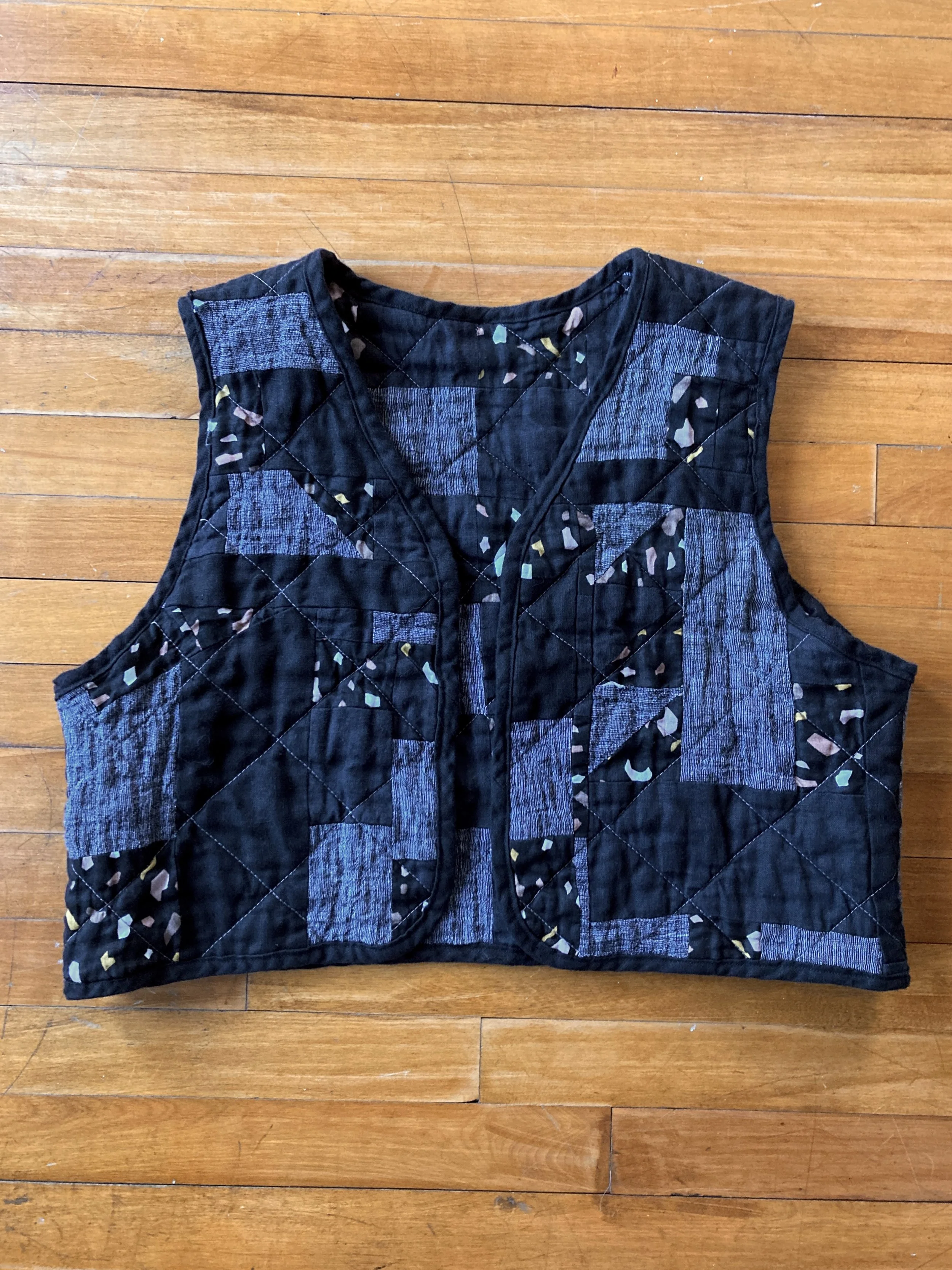 Quilted Vest_2023_Julie Makes_07.JPEG