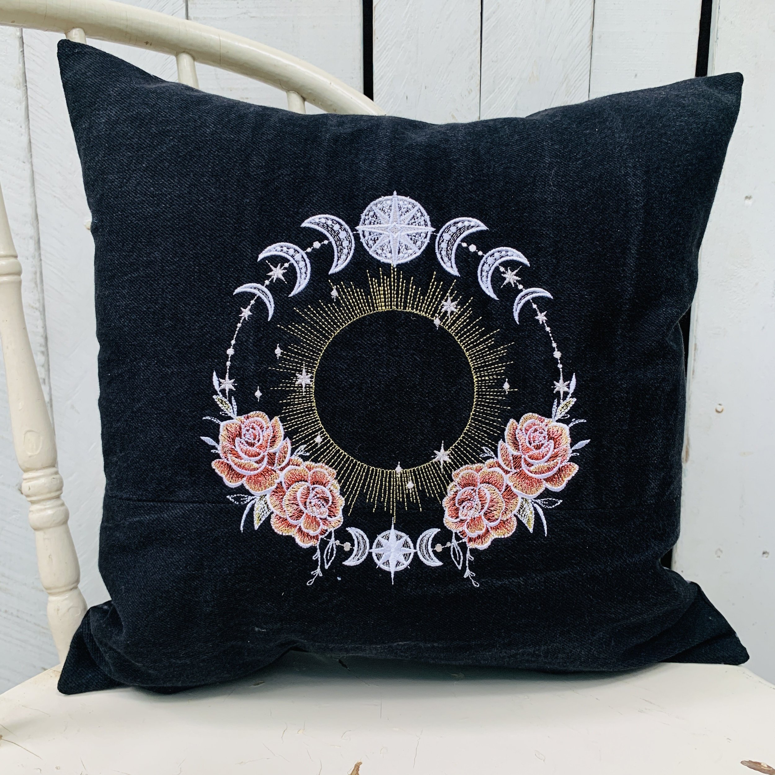 Creative Sews-Decor Pillow.jpeg
