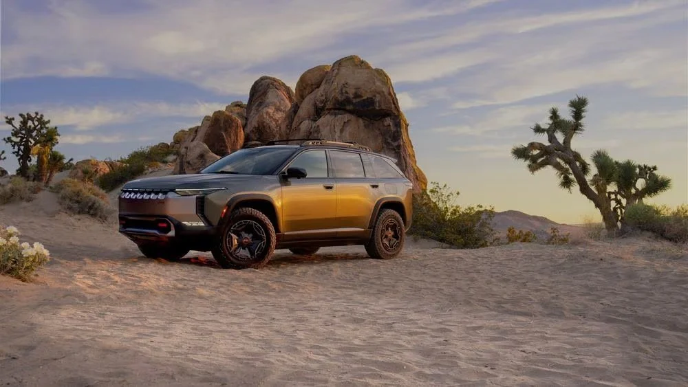 2024jeepwagoneerstrailhawkconcept-3 copy.jpg