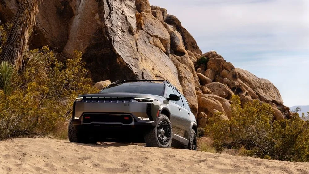 2024jeepwagoneerstrailhawkconcept-1 copy.jpg