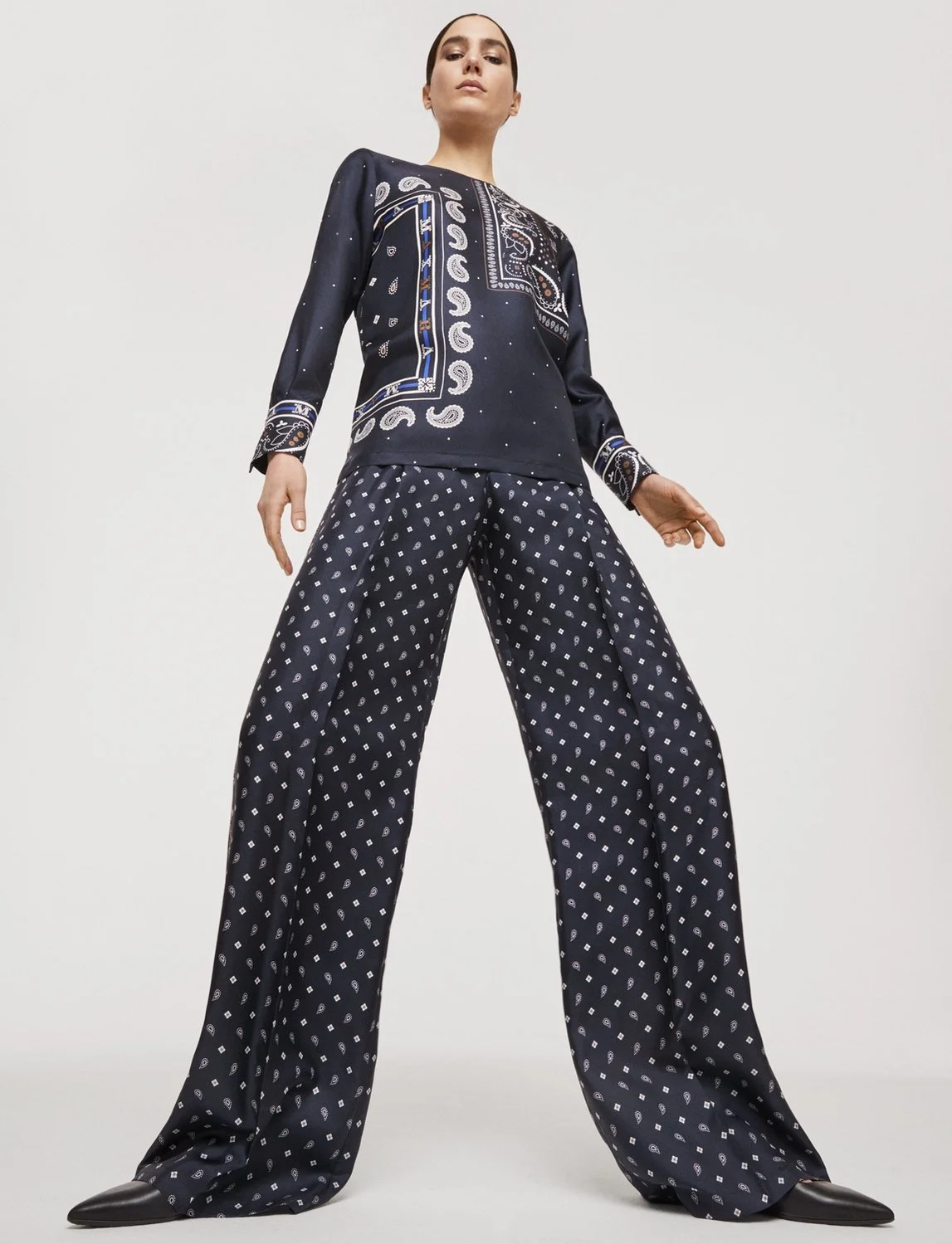 maxmara-flower-00080_Captures_104 2.jpg