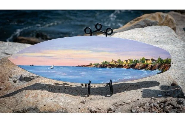 Fine artist Ann Hagan Webb has donated this 3&rsquo; surfboard painting to the Narragansett Chamber Centennial Gala Auction. This early morning view is of Bonnet Shores. Ready to display in your home. 
No summer ever came back❤️
#bonnetshores #narrag