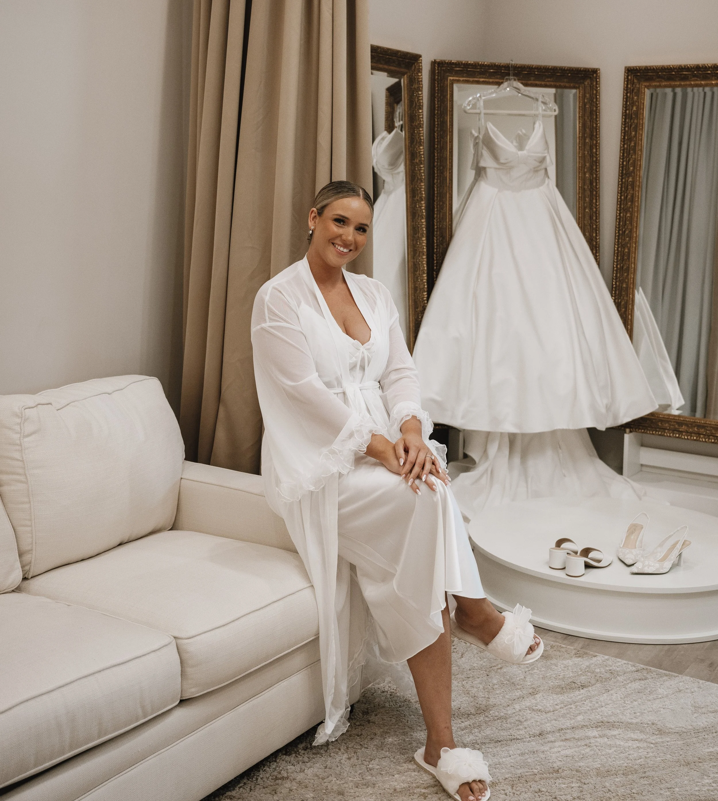 Bride sitting in Bridal suite in event center near Ankeny, Altoona, and Pleasant Hill