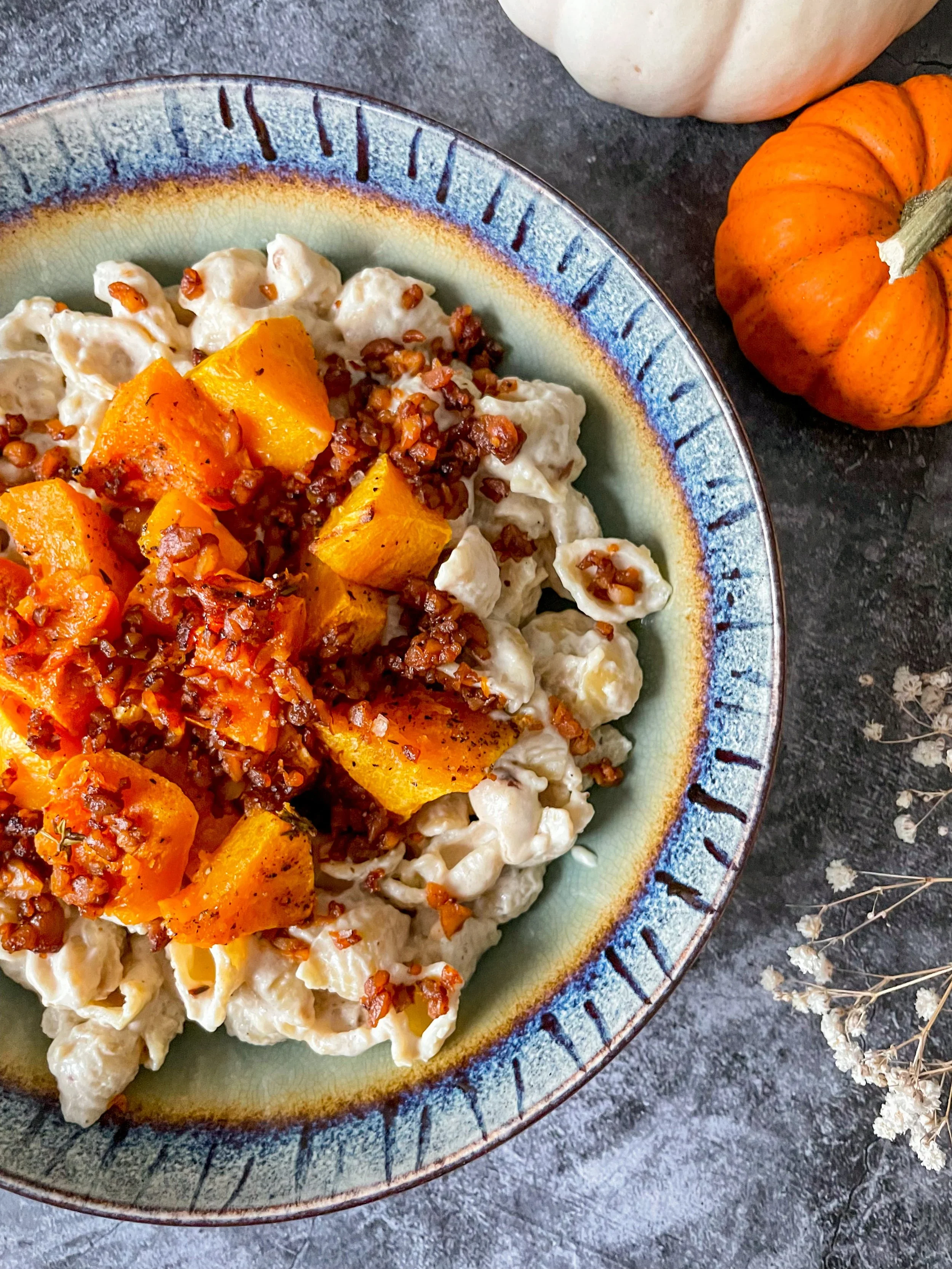 coquilles-crémeuse-courge-musquee-tempeh-bacon