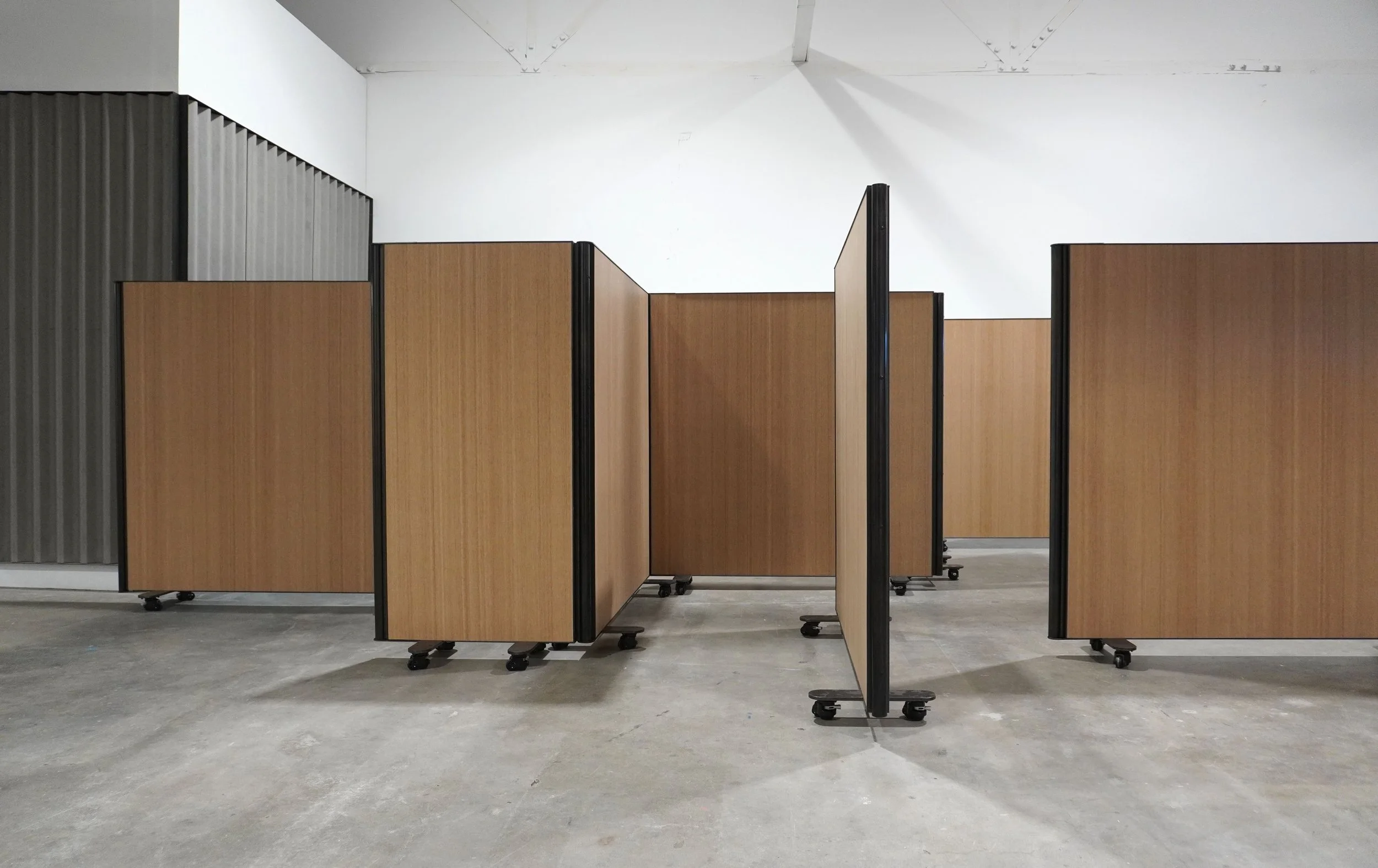 Moveable wall horiz.jpg