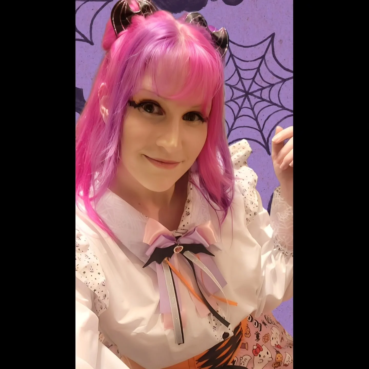 🦇Happy Halloween 🎃 
I finally managed to make a Halloween outfit this year!
We had pokemon and now hello kitty (and a blouse to go with hehe) yall should see the spider webs on the tulle glow its craaazy. 
🧵Fun fact: apparently, glow in the dark f