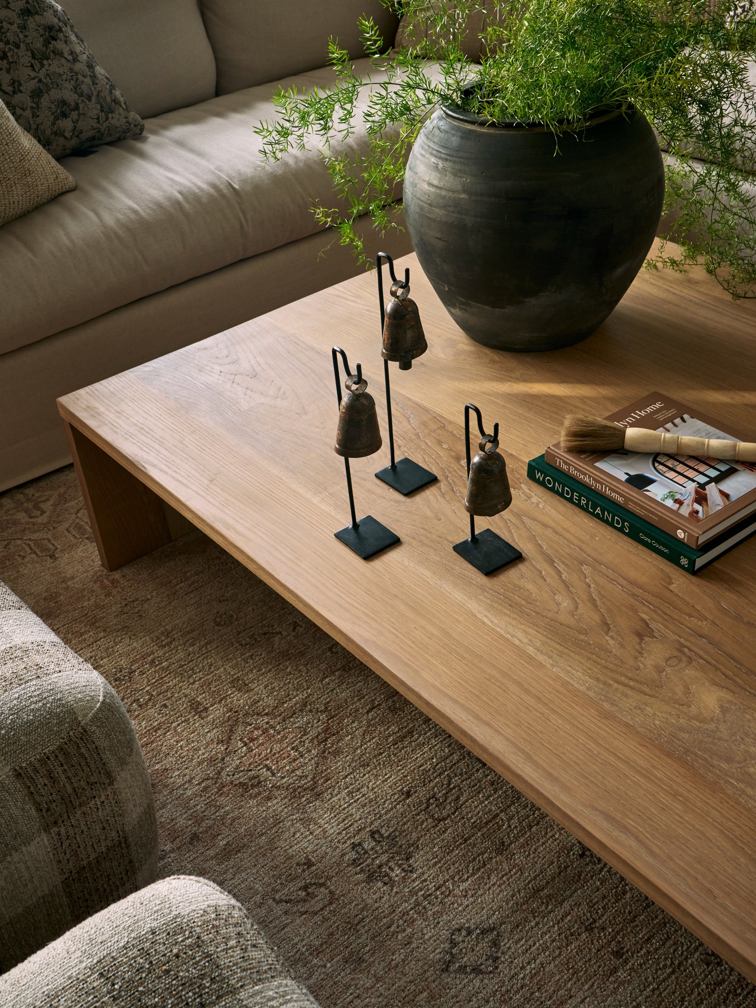 Big or small, every space deserves to be beautiful. 

From one-room styling to full furniture packages, we handle it all. To get started, head to the contact page on our website (linked in bio) to connect with us!

Photo by @aliharper