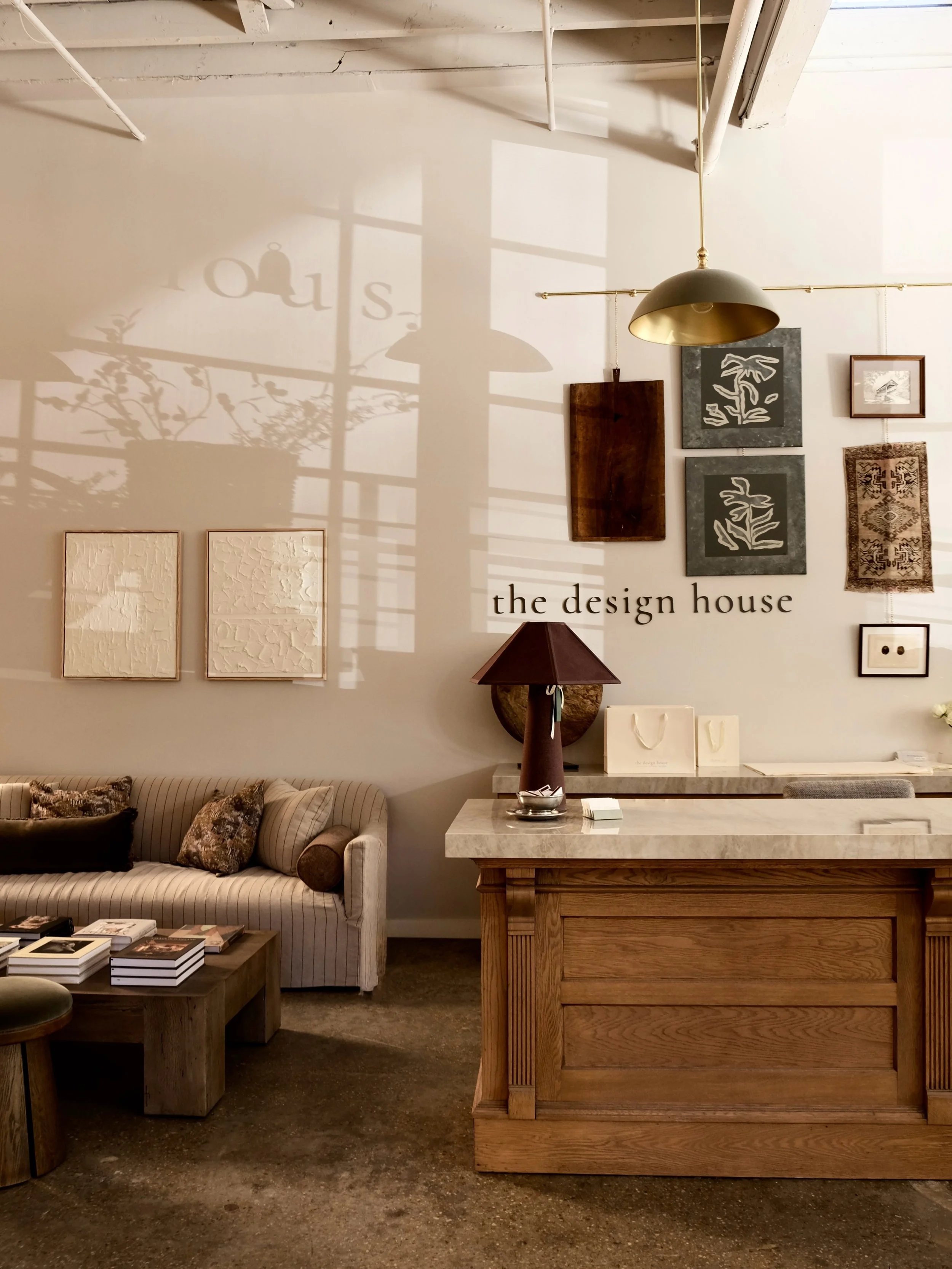 Happy weekend, Atlanta! If you&rsquo;re looking for the perfect weekend activity, come check out our latest arrivals. We just received a stunning collection of curated vintage pieces and beautiful new dishware. Stop by the shop today to get an exclus