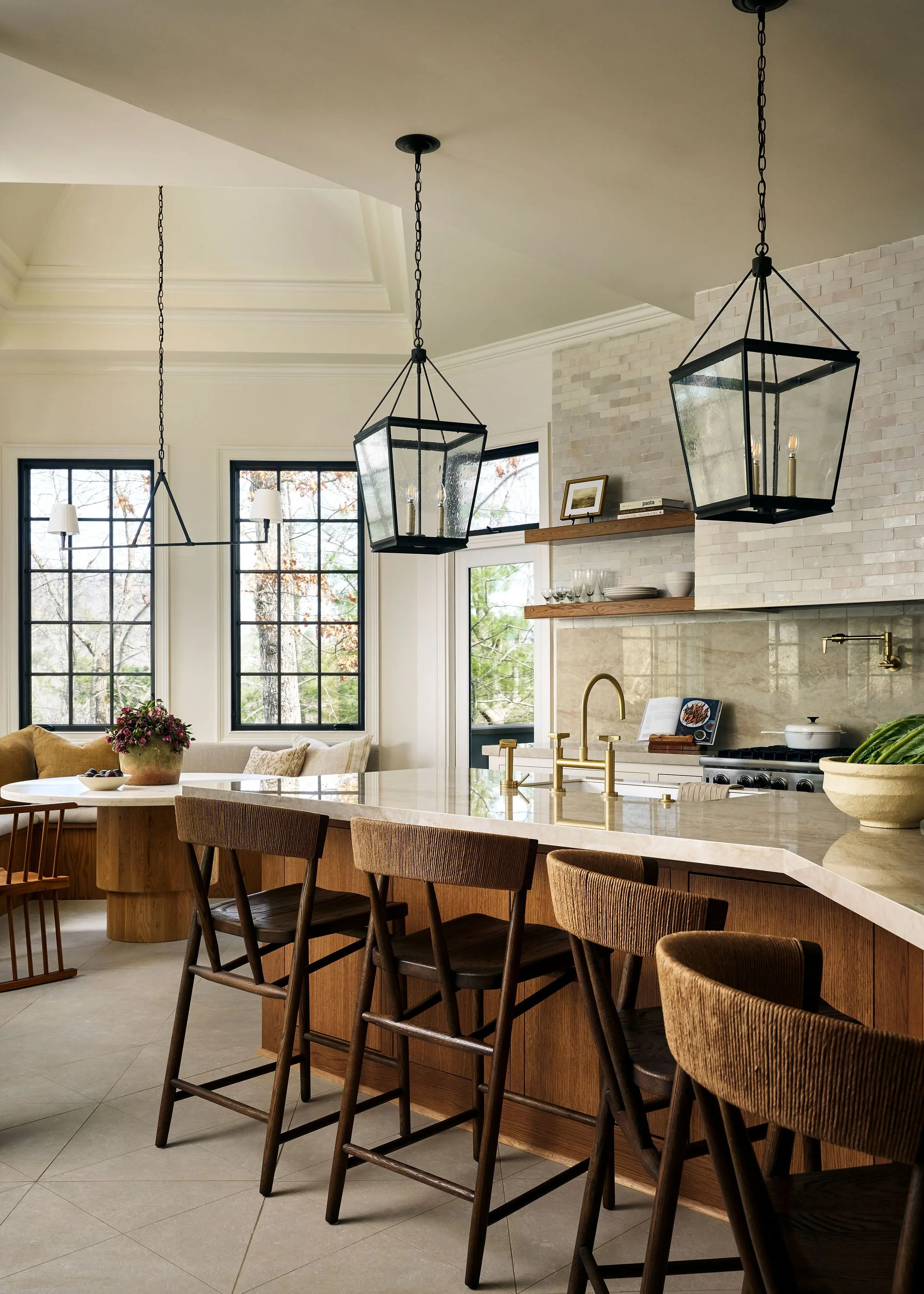 HDC_LakeBurton-Russell_Kitchen_02.jpg